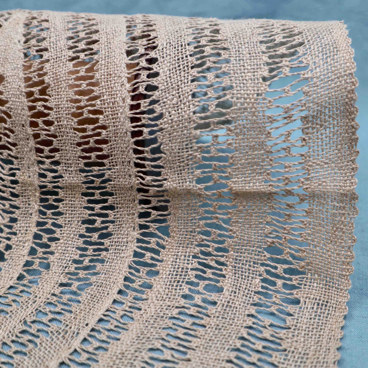 French Oval Doily Lace Handmade in Linen - Bobbins&Needles