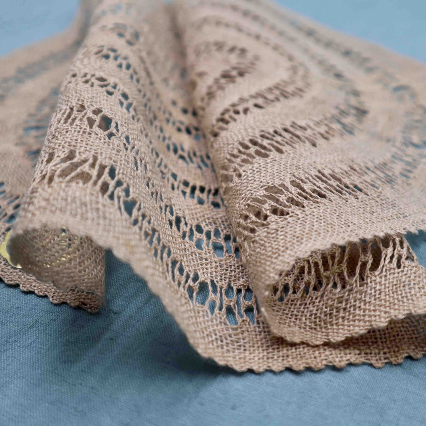 French Oval Doily Lace Handmade in Linen - Bobbins&Needles