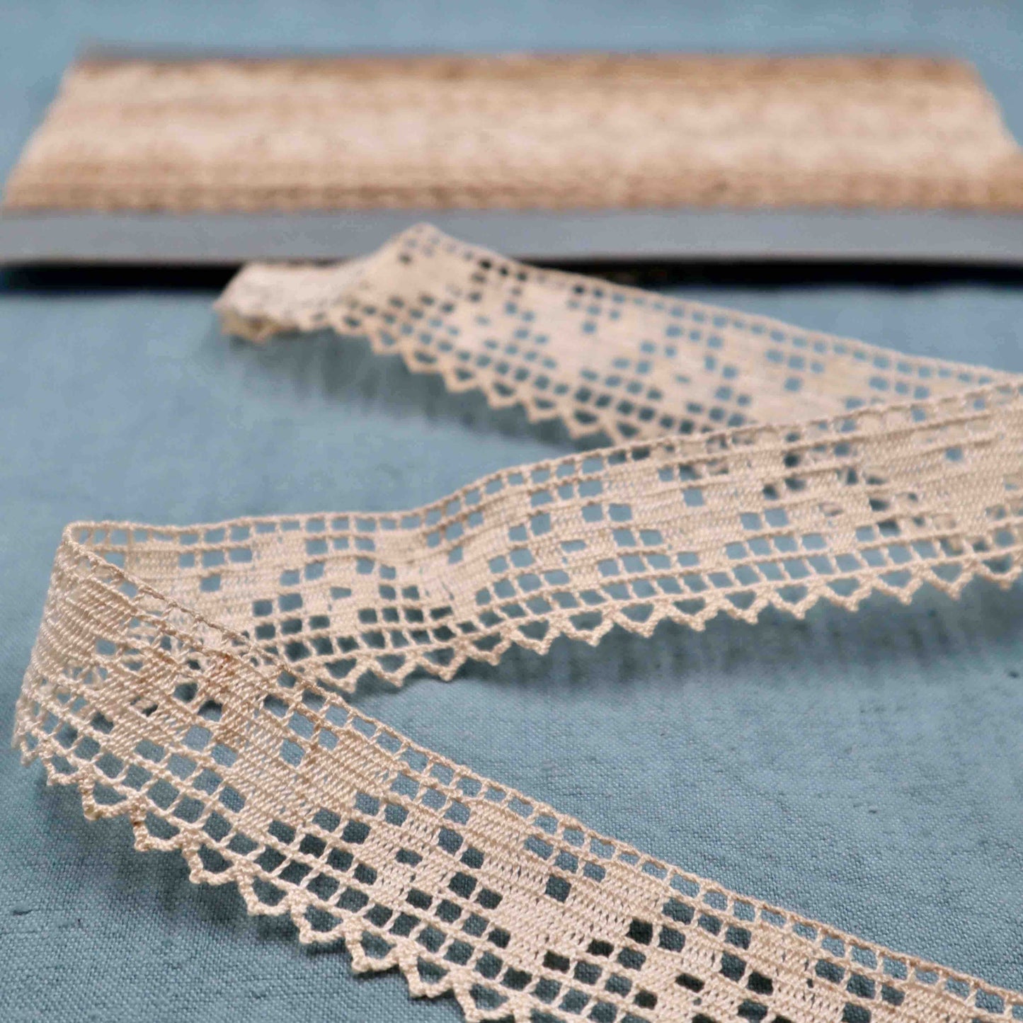 4.75 m Cotton Bobbin Lace Trim - Bobbins&Needles