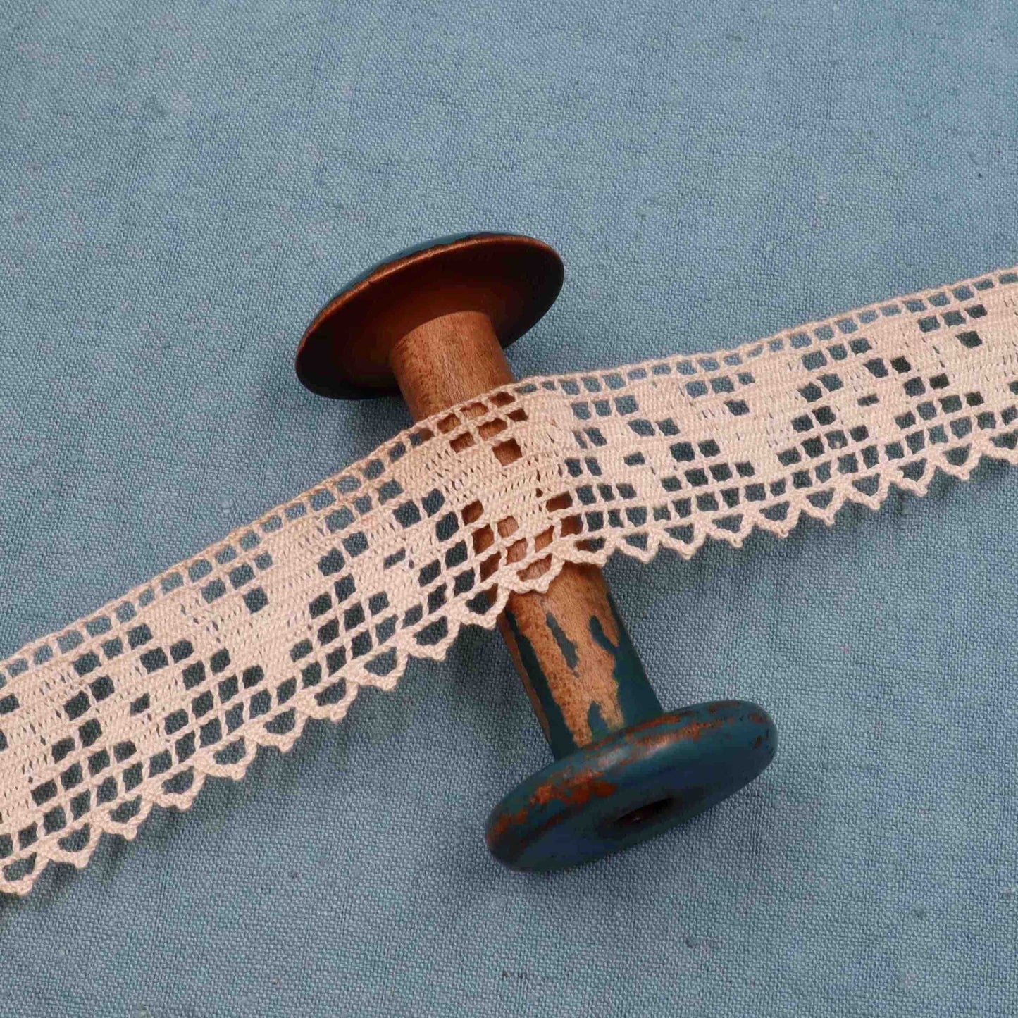 4.75 m Cotton Bobbin Lace Trim - Bobbins&Needles