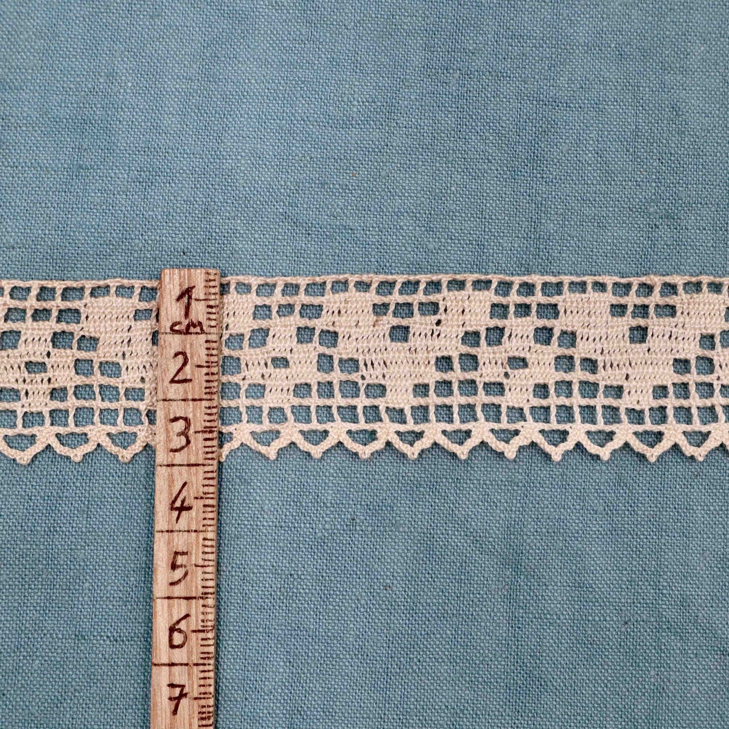 4.75 m Cotton Bobbin Lace Trim - Bobbins&Needles