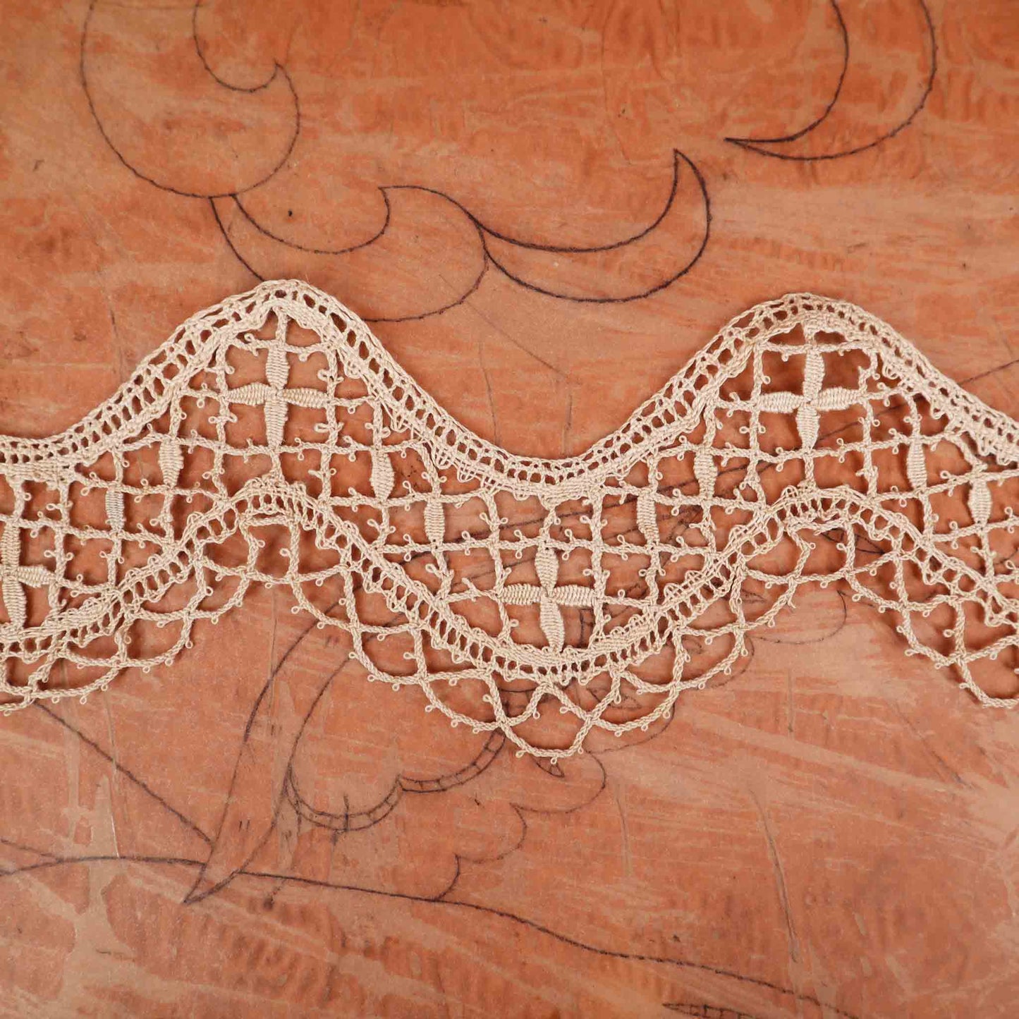 Square Table Cloth Edging Handmade in Linen Bobbin Lace - Bobbins&Needles