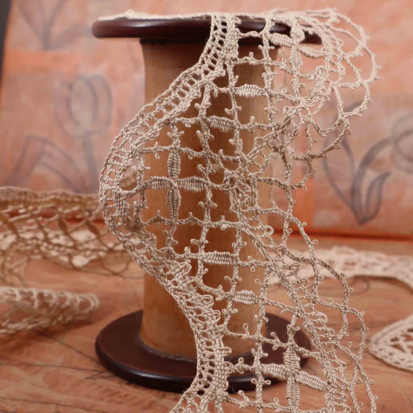 Square Table Cloth Edging Handmade in Linen Bobbin Lace - Bobbins&Needles