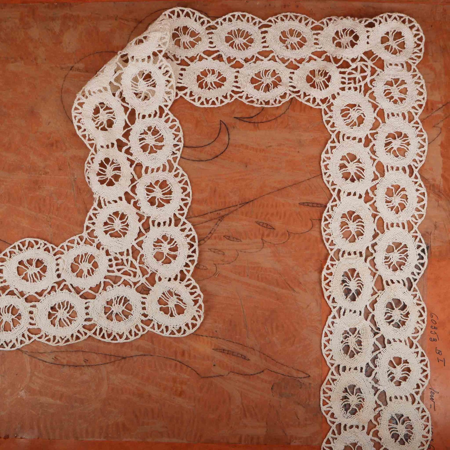 Table Runner Edging Handmade in Linen Bobbin Lace - Bobbins&Needles