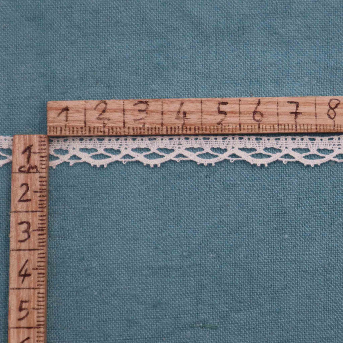Linen Lace Trim - Bobbins&Needles