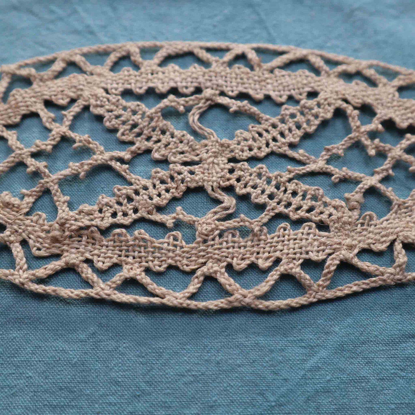 Wide Handmade Linen Lace Trim - Bobbins&Needles