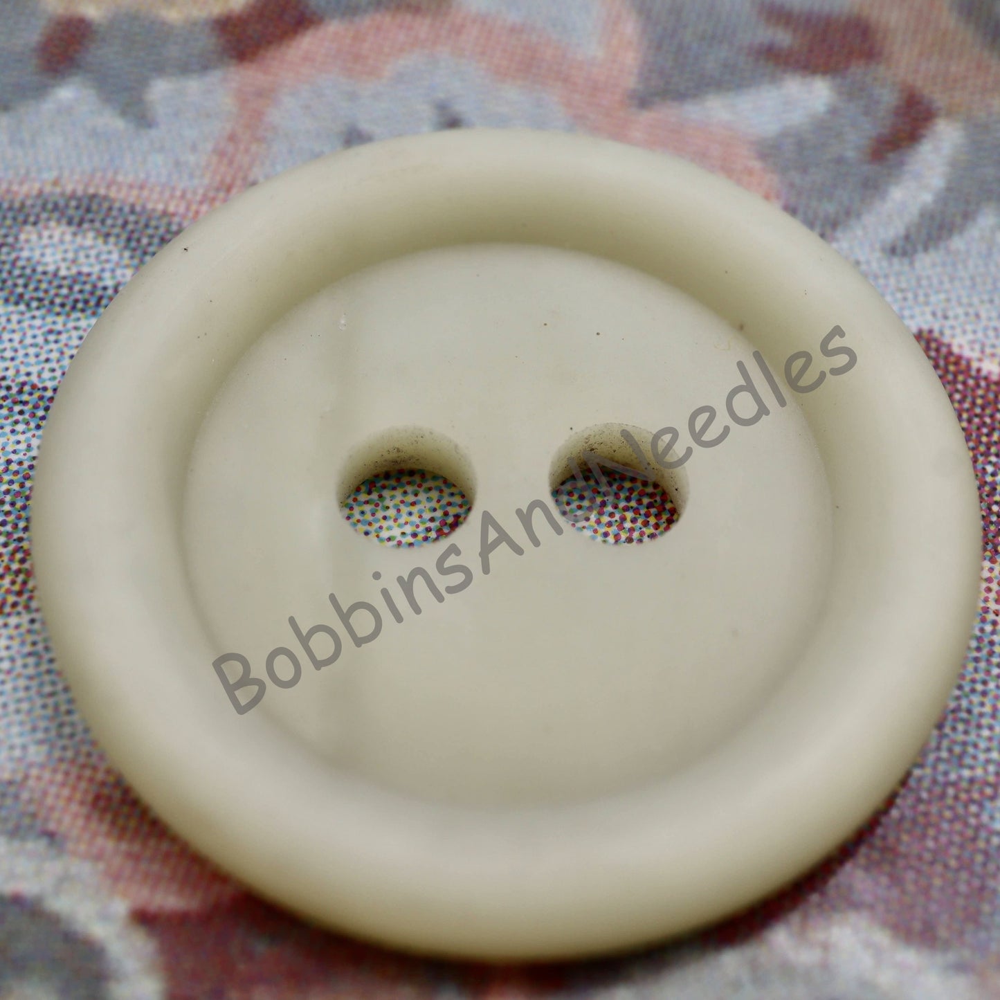 Set of 4 Large Galalith Buttons with Rim Ø30 mm - Bobbins&Needles