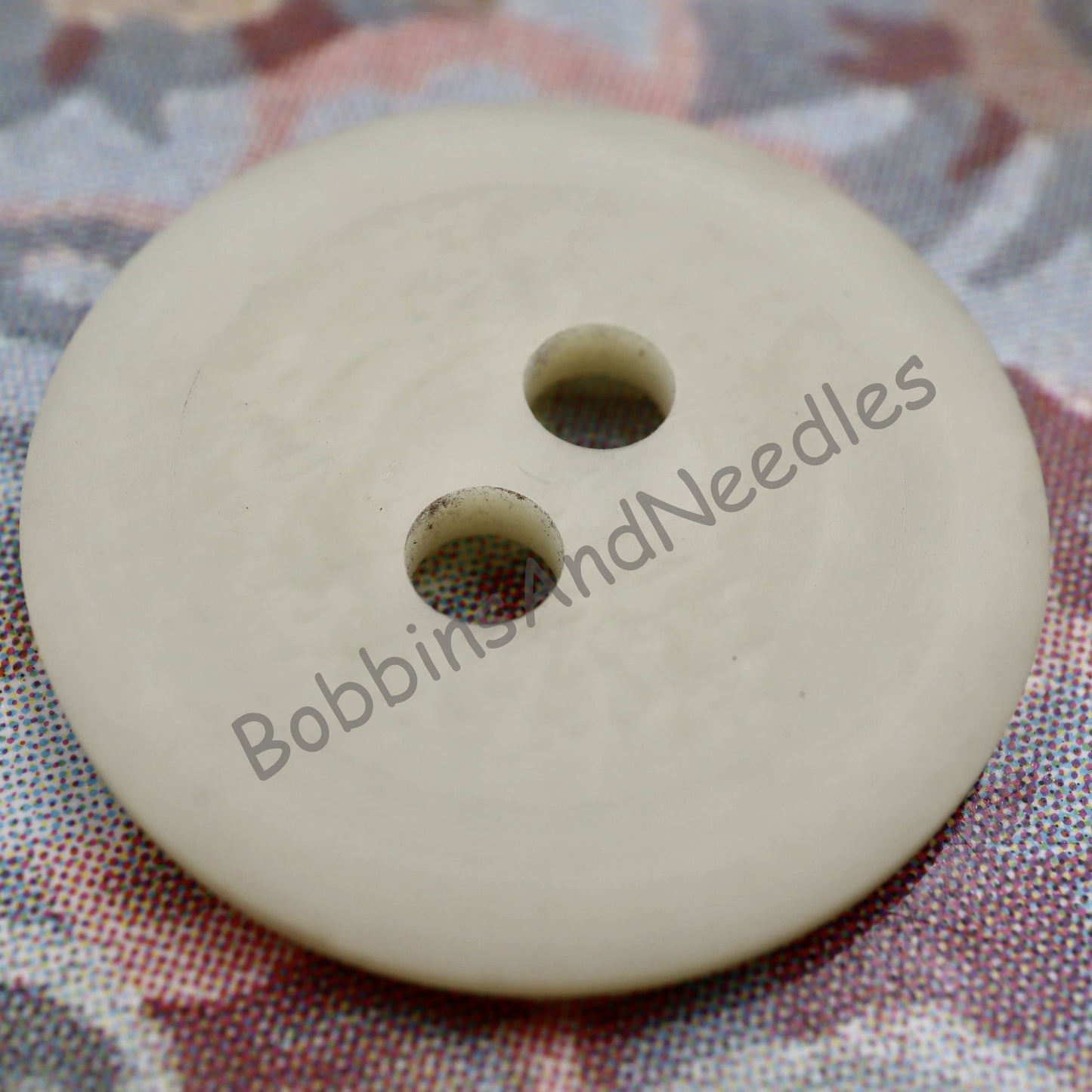 Set of 4 Large Galalith Buttons with Rim Ø30 mm - Bobbins&Needles