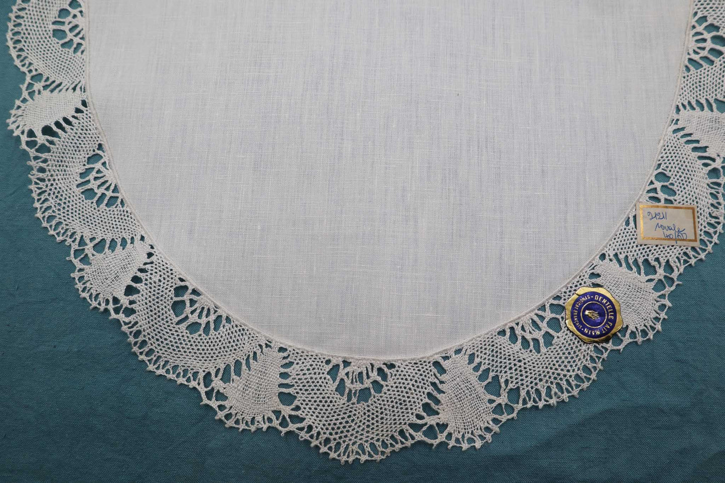 Linen Doily with Handmade Bobbin Lace Edges - Bobbins&Needles