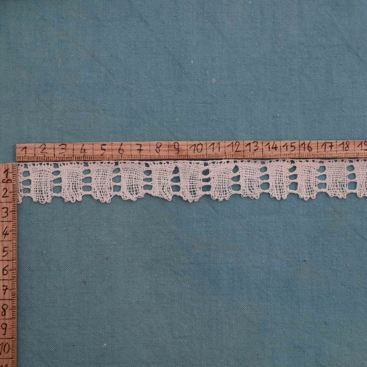 Handmade Linen Lace Trim - Bobbins&Needles