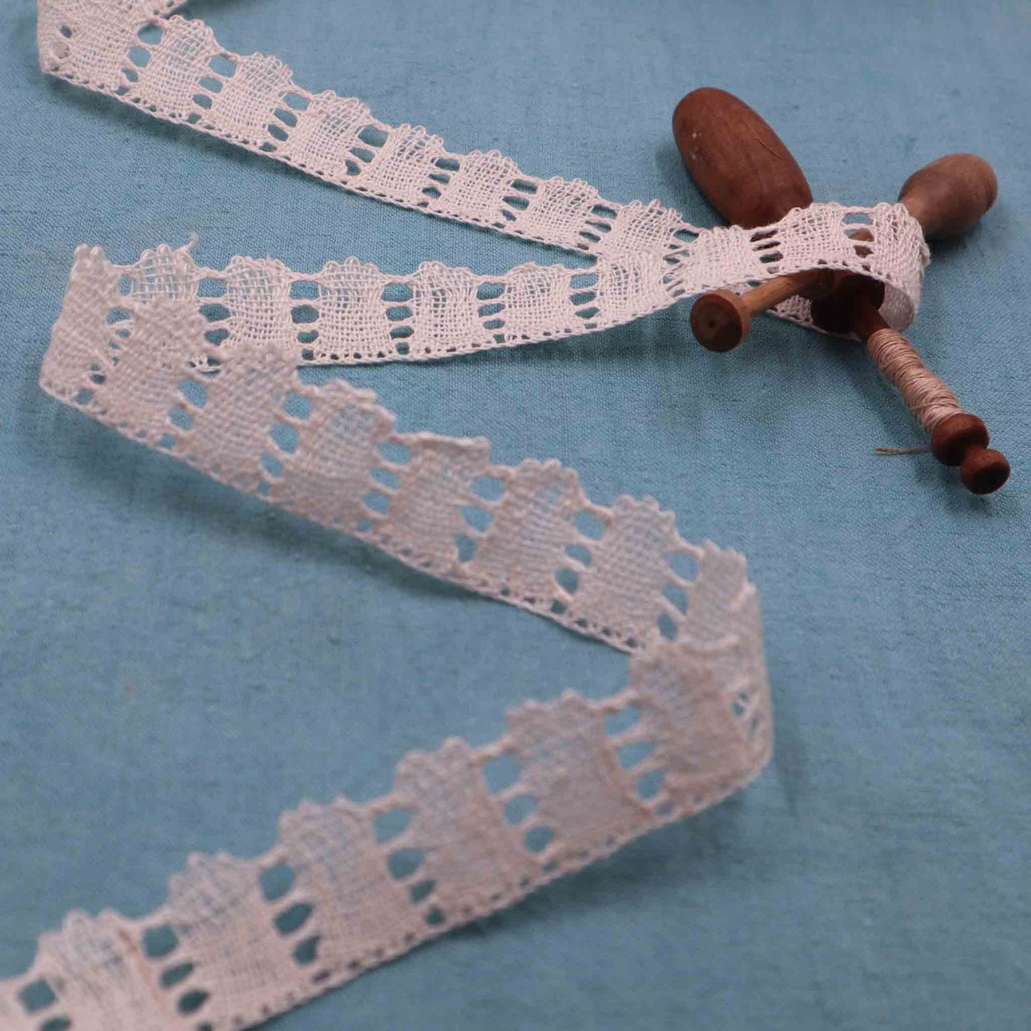 Handmade Linen Lace Trim - Bobbins&Needles