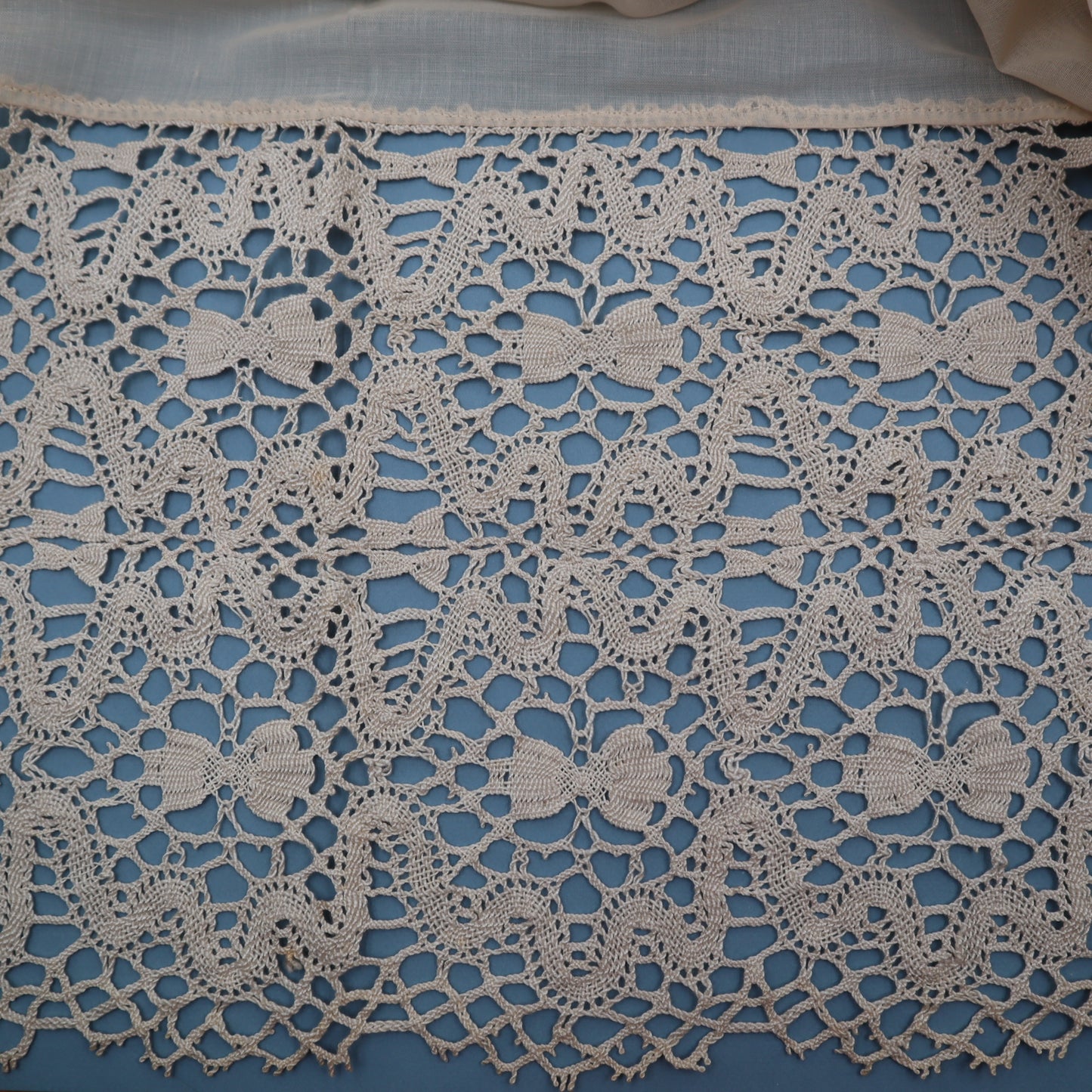Antique Belgian Curtain – Swiss Linen Panel with 30 cm Bruges Bobbin Lace Border – 190 × 213 cm