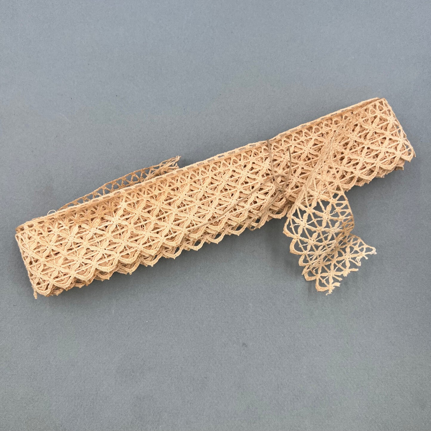 Wholesale Vintage French Lace Trim – 258 – Le Puy-en-Velay Cotton Lace