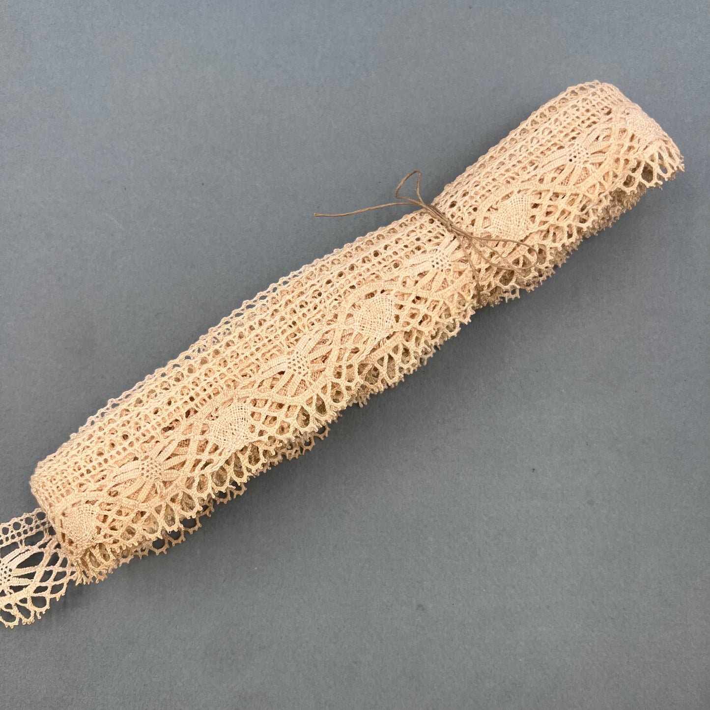 Wholesale Vintage French Lace Trim – 9m – Le Puy-en-Velay Cotton Lace
