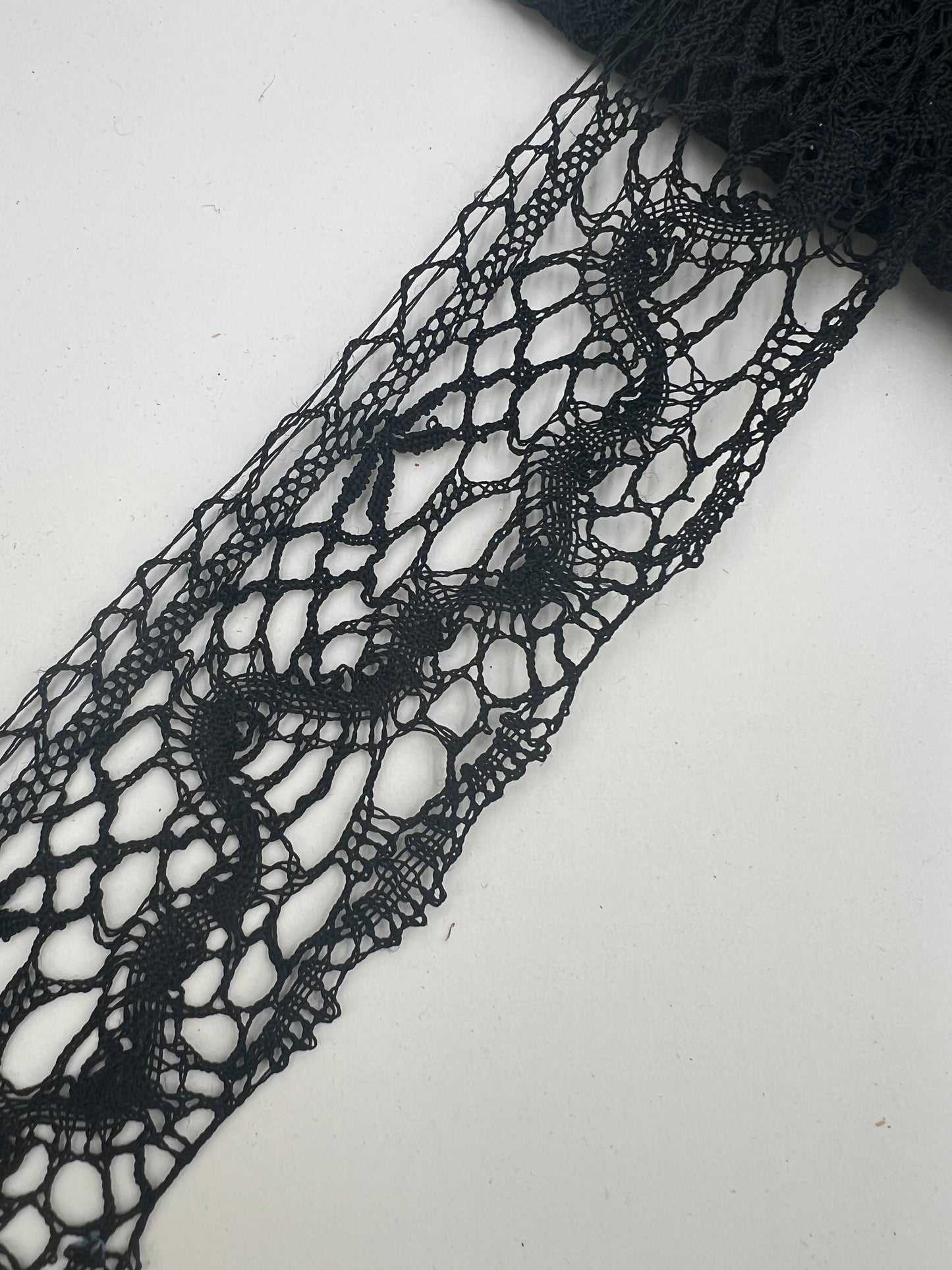 Wholesale Vintage French Lace Trim – 12m – Le Puy-en-Velay Cotton Lace