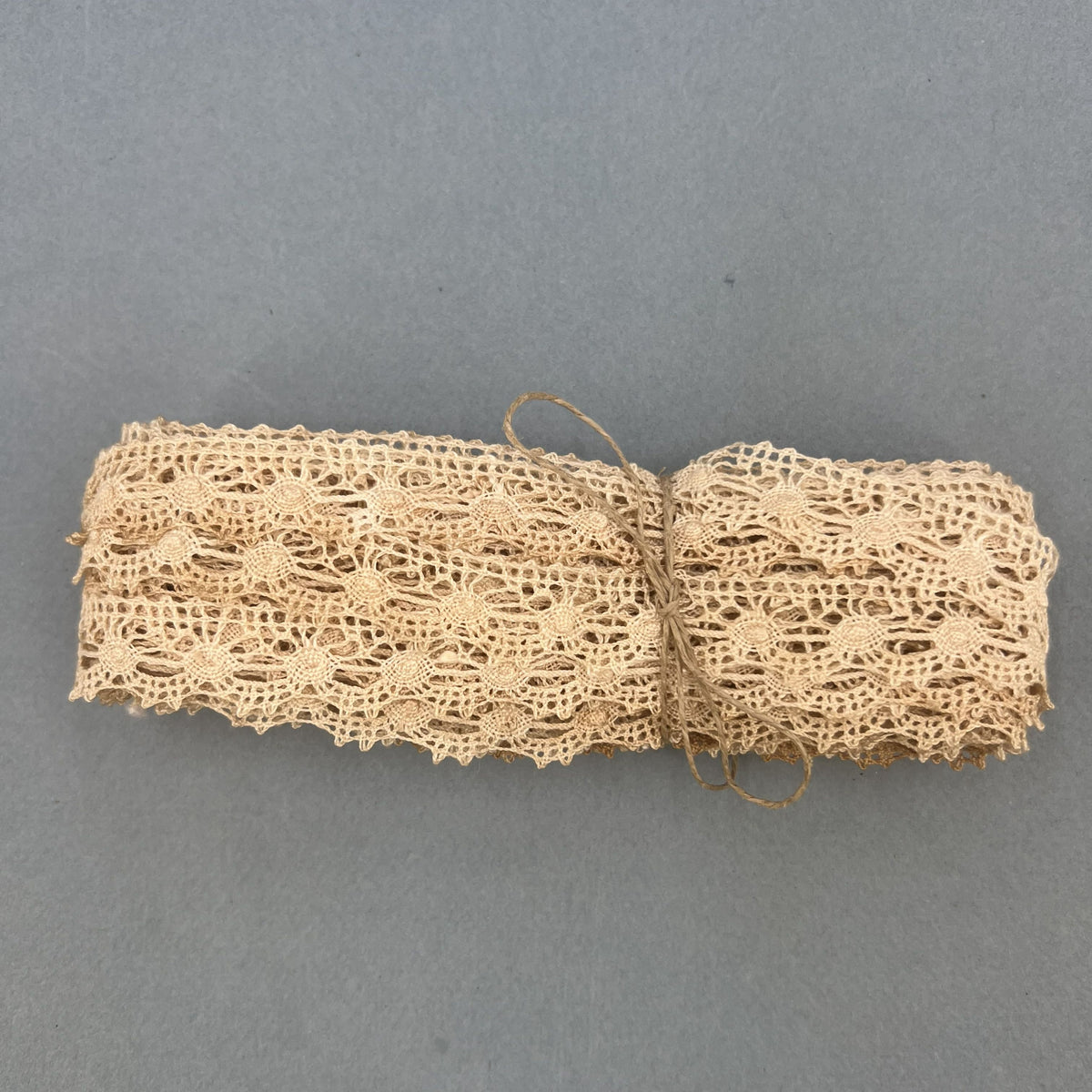 Wholesale Vintage French Lace Trim – 9m – Le Puy-en-Velay Cotton Lace