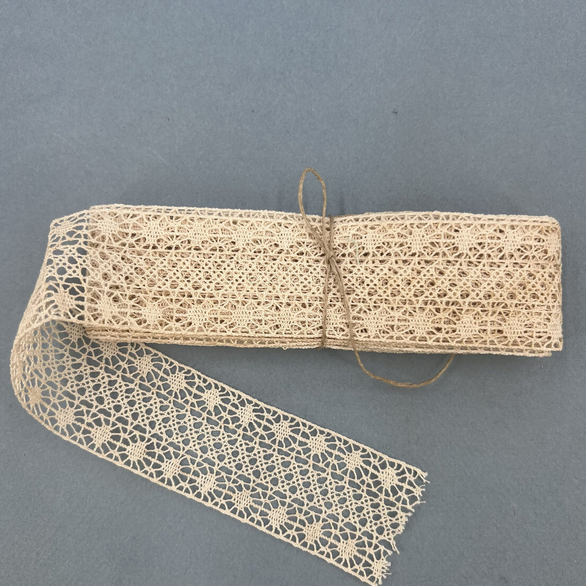 Wholesale Vintage French Lace Trim – 4m – Le Puy-en-Velay Cotton Lace