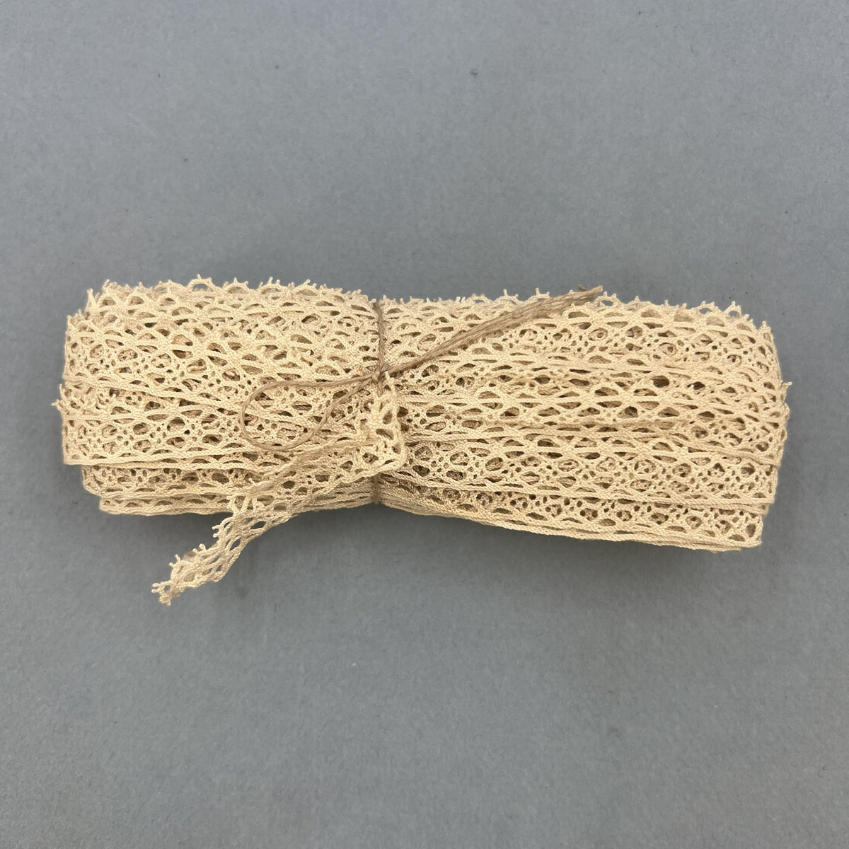 Wholesale Vintage French Lace Trim – 17m – Le Puy-en-Velay Cotton Lace