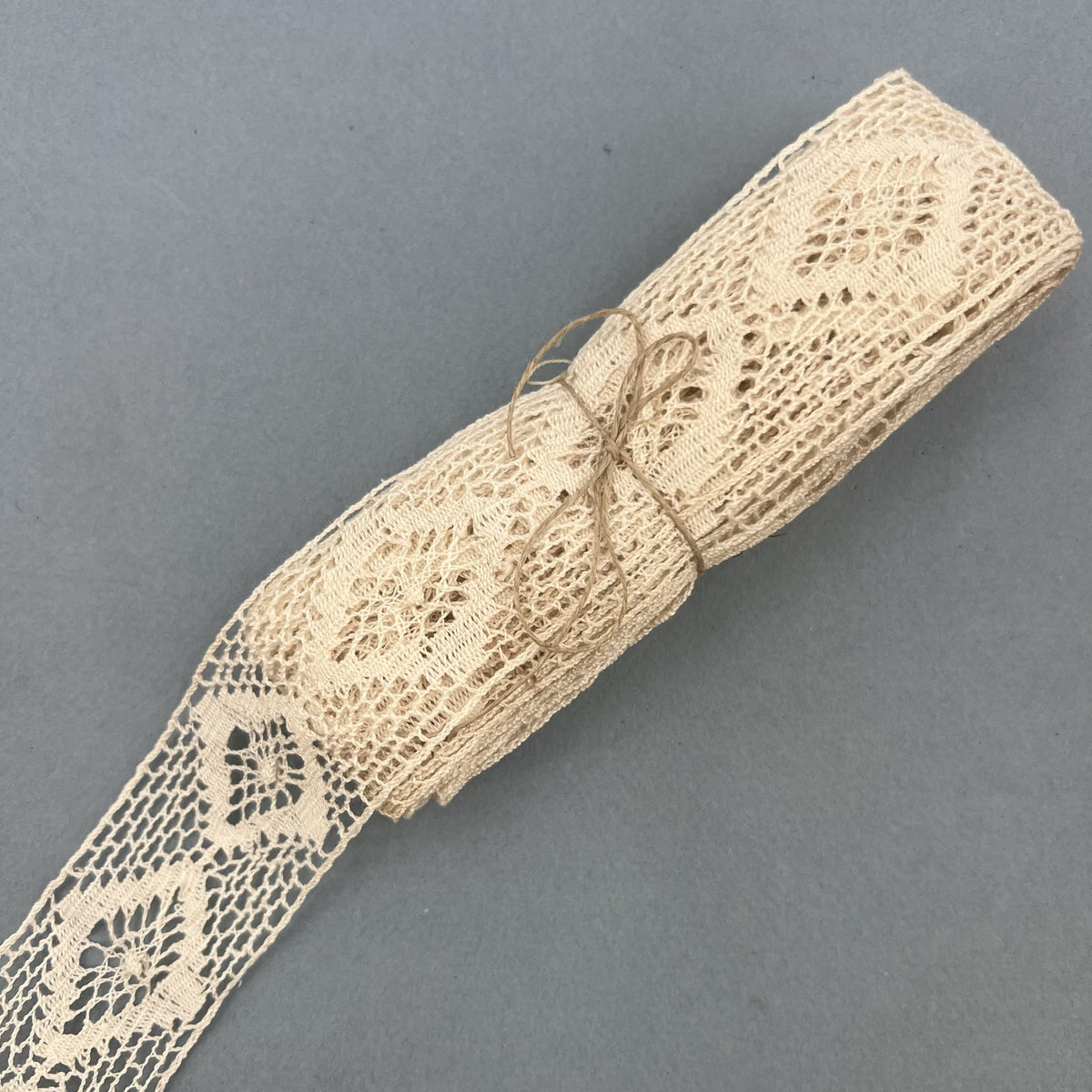 Wholesale Vintage French Lace Trim – 5m – Le Puy-en-Velay Cotton Lace