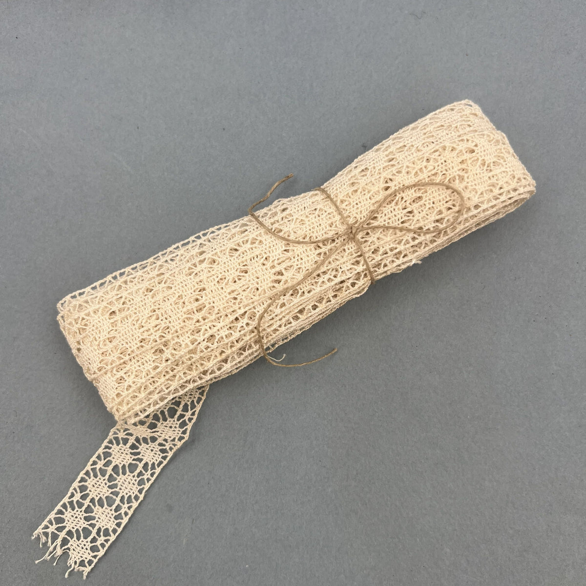 Wholesale Vintage French Lace Trim – 6m – Le Puy-en-Velay Cotton Lace