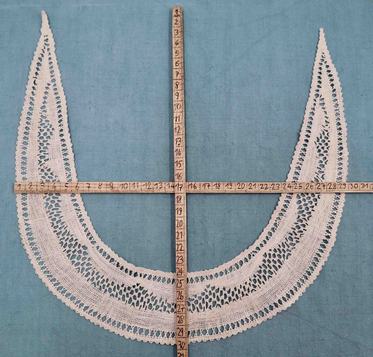 Set of 2 Collars Insertion Lace Handmade in Linen - Bobbins&Needles