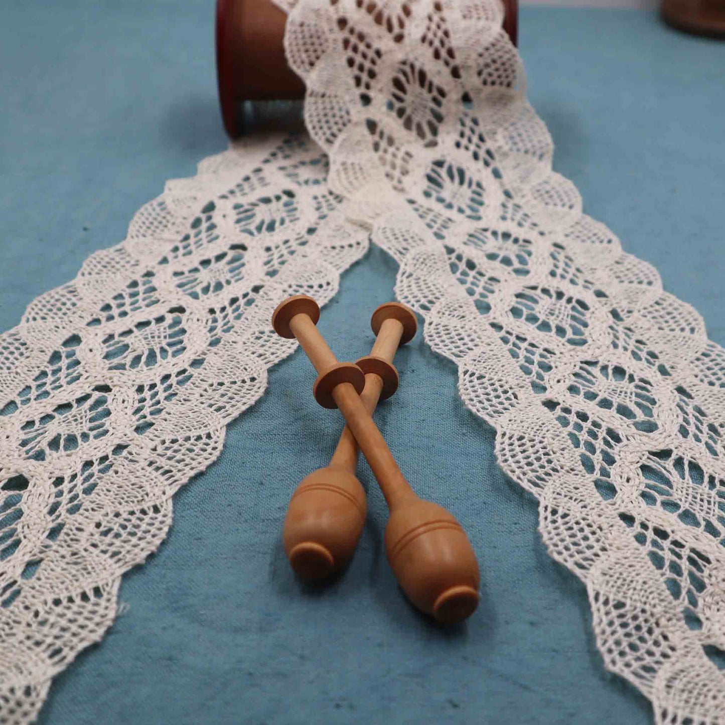 Linen Lace Trim - Bobbins&Needles