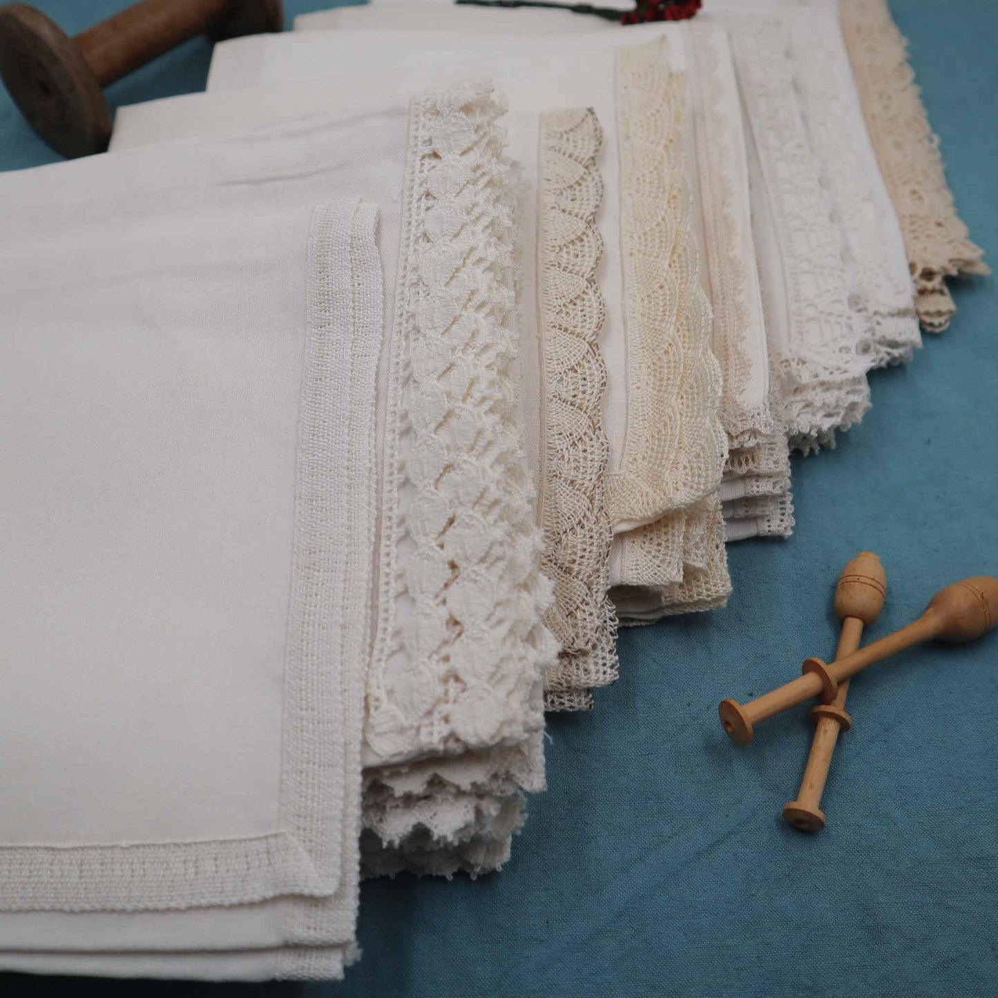 Set of 2 Linen Napkins Doilies Bobbin Lace - Bobbins&Needles