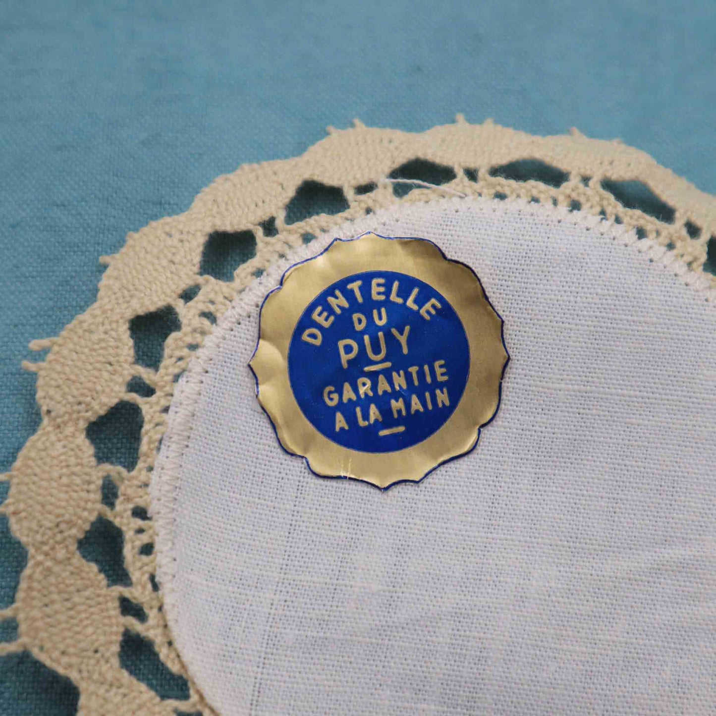 Handmade Linen Bobbin Lace Coaster - Bobbins&Needles