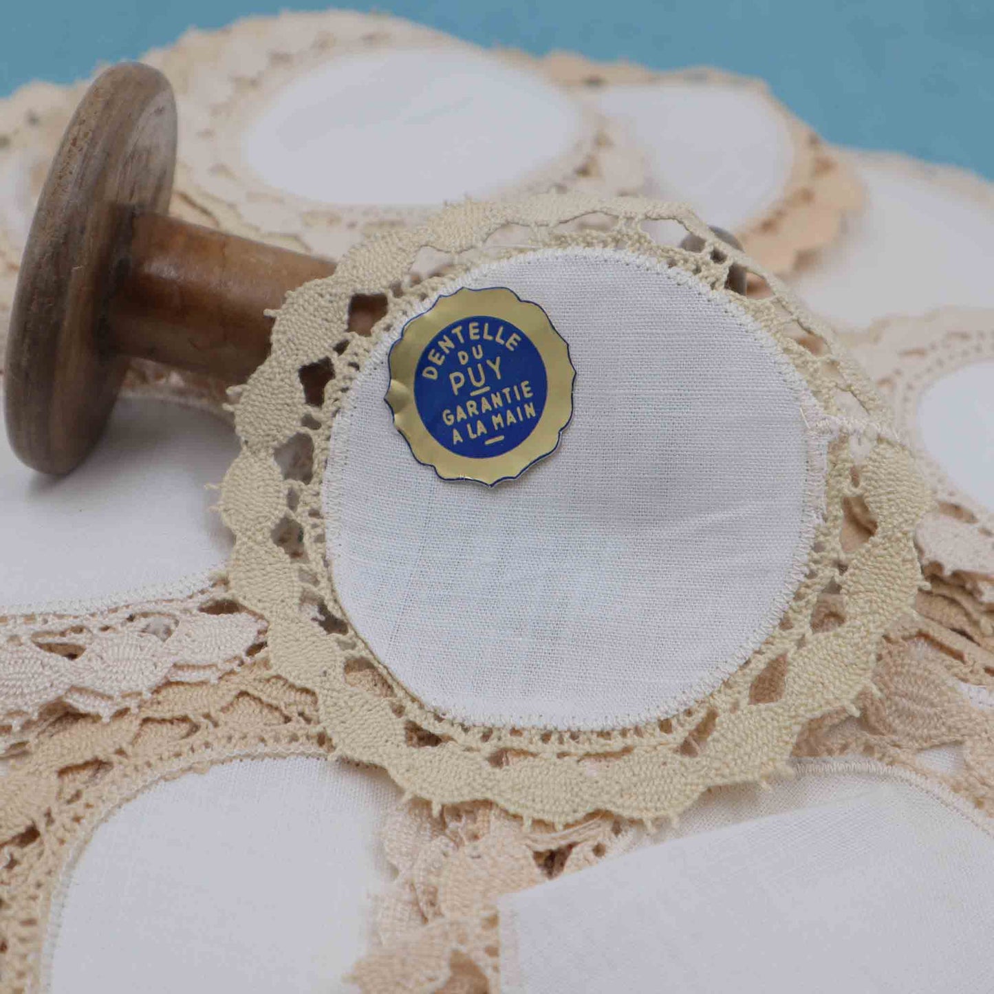 Handmade Linen Bobbin Lace Coaster - Bobbins&Needles