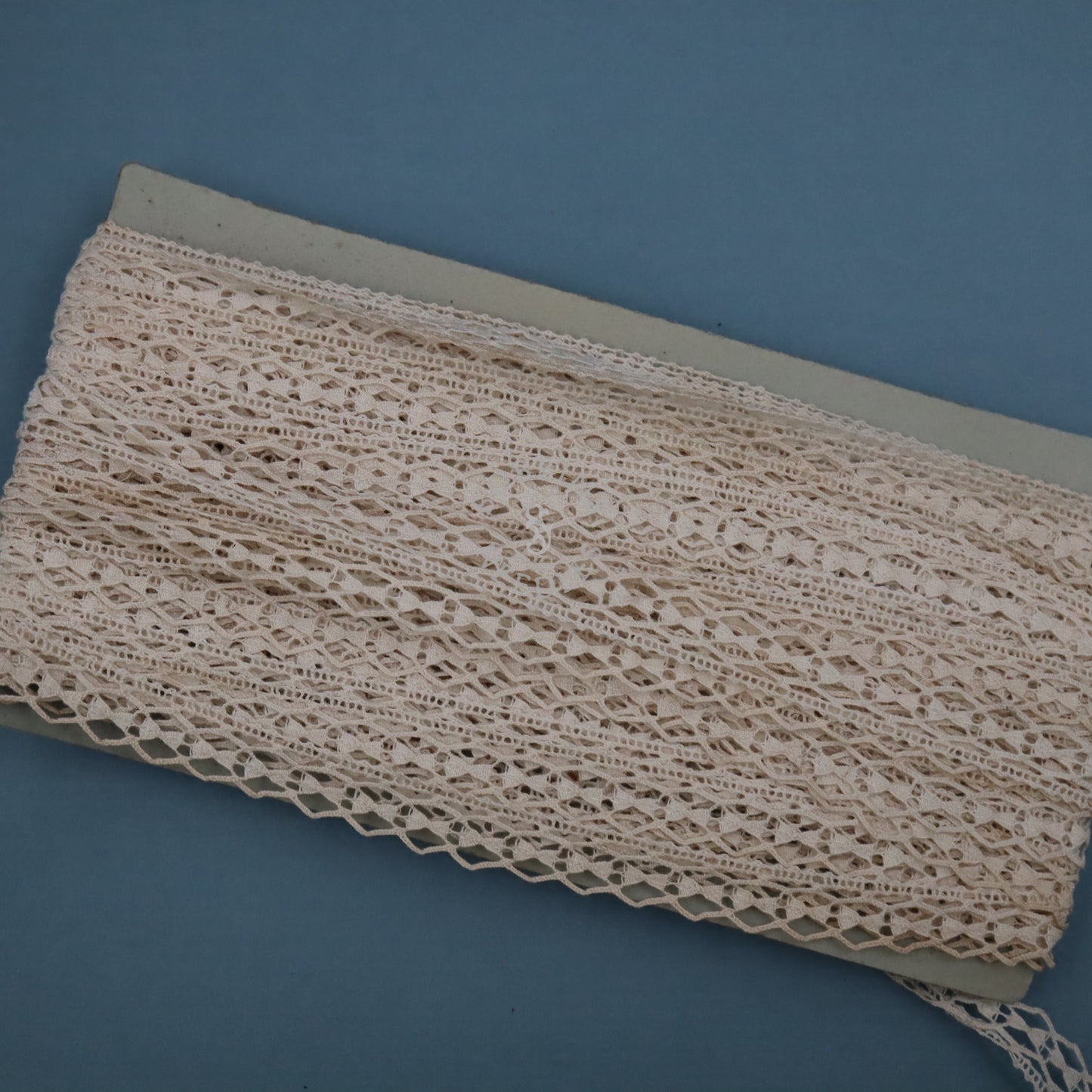 25m Vintage French Cotton Bobbin Lace Border – Diamond Openwork Trim