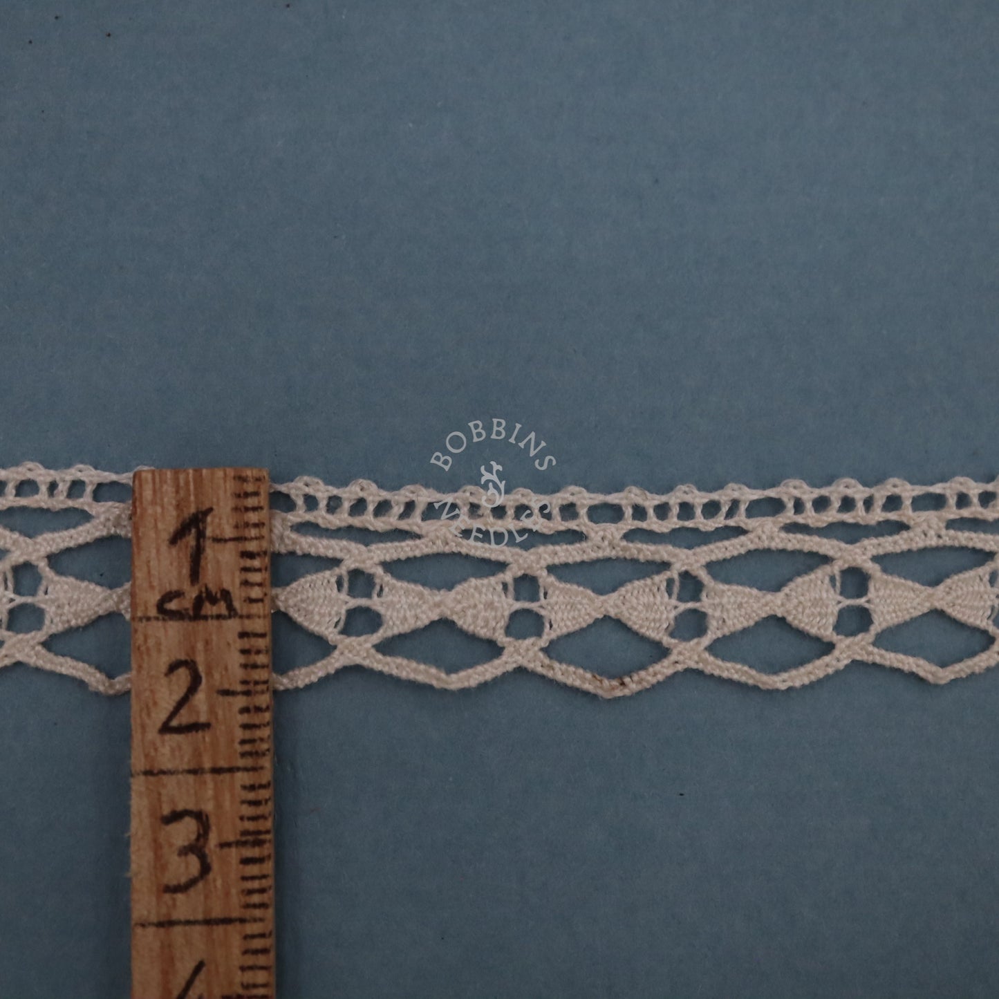 25m Vintage French Cotton Bobbin Lace Border – Diamond Openwork Trim