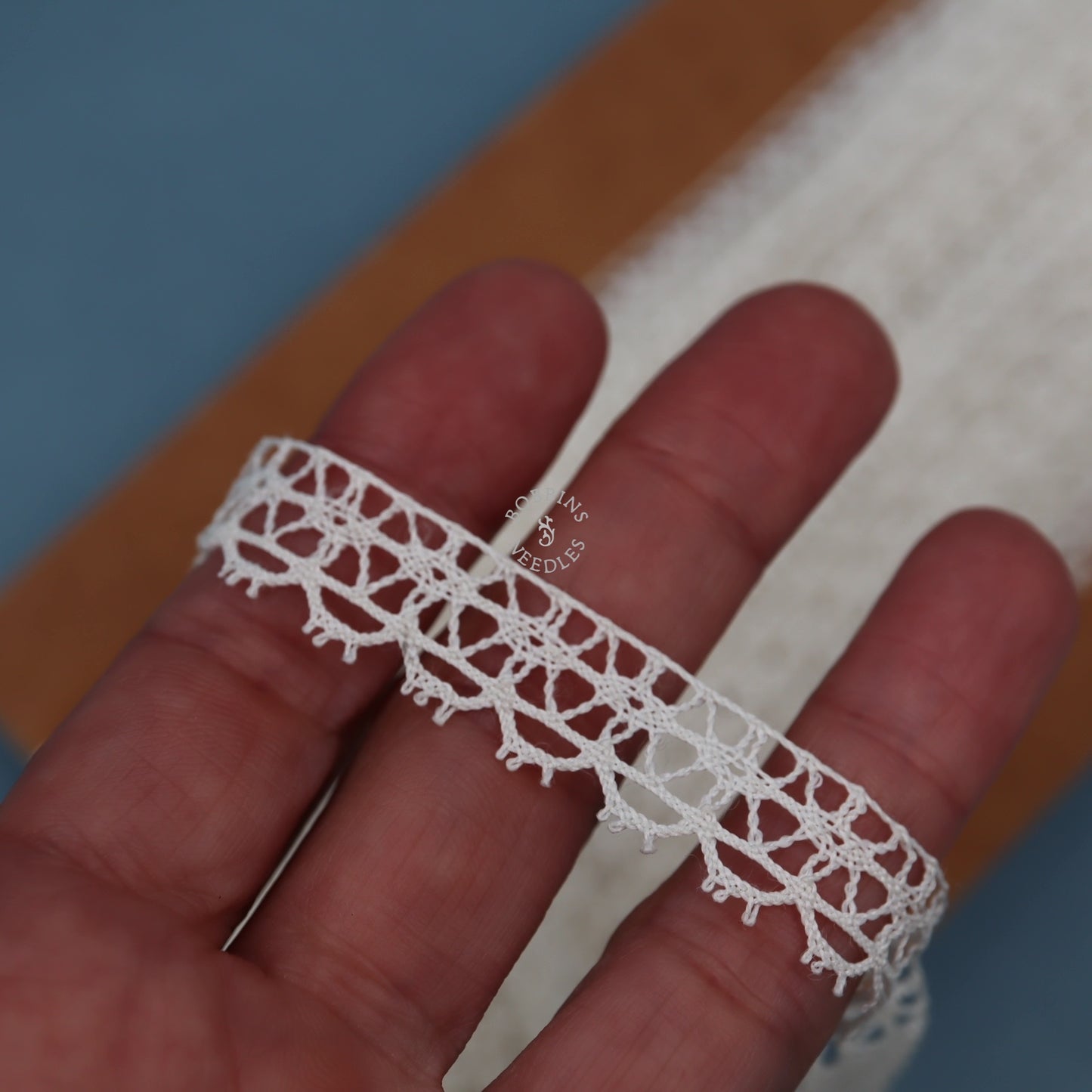 25.5m Vintage French Lace Border – Cream Narrow Trim with Pointed Edge