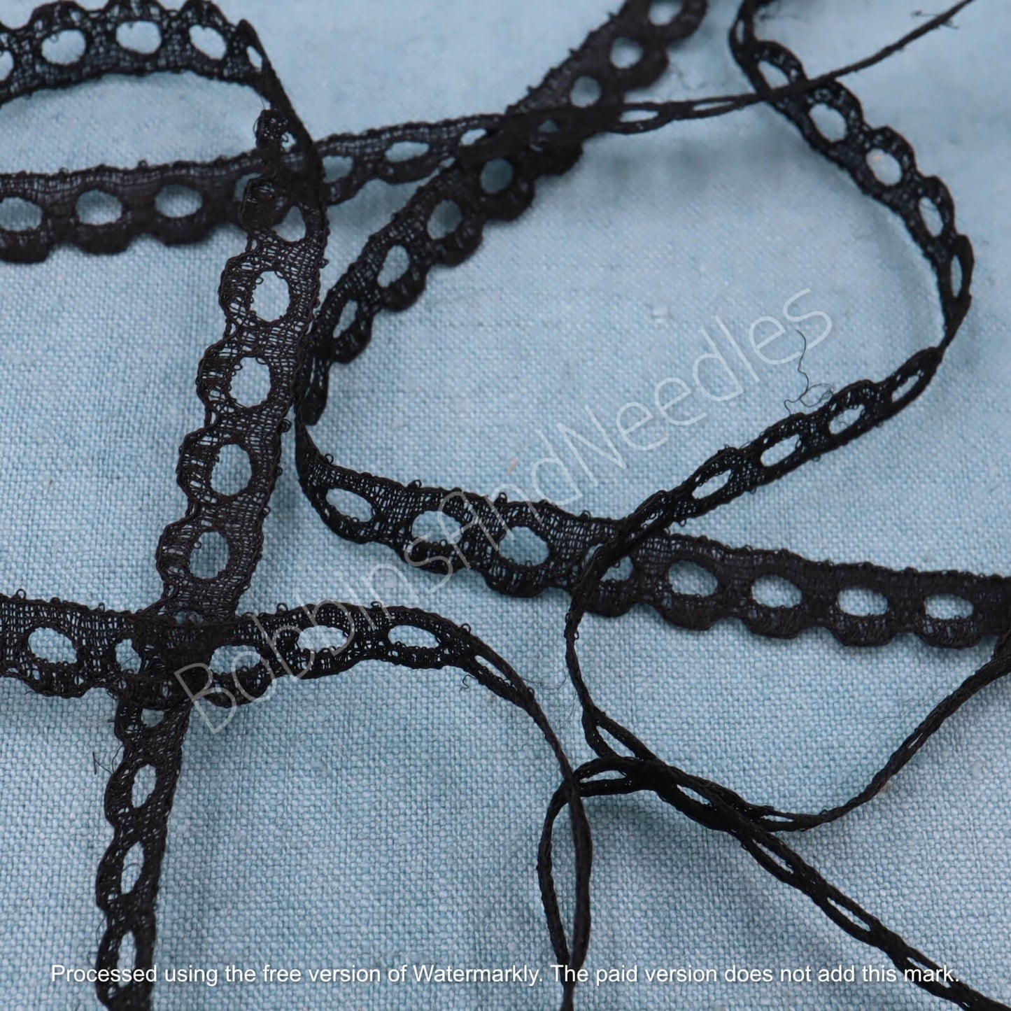 5m Vintage Narrow Black Lace Border with Open Circle Motifs