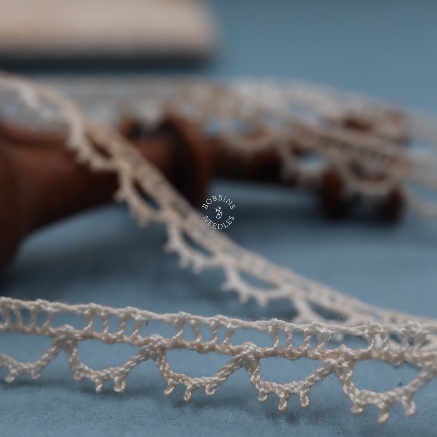 5m Narrow Vintage French Lace Border – Scalloped & Picot Trim