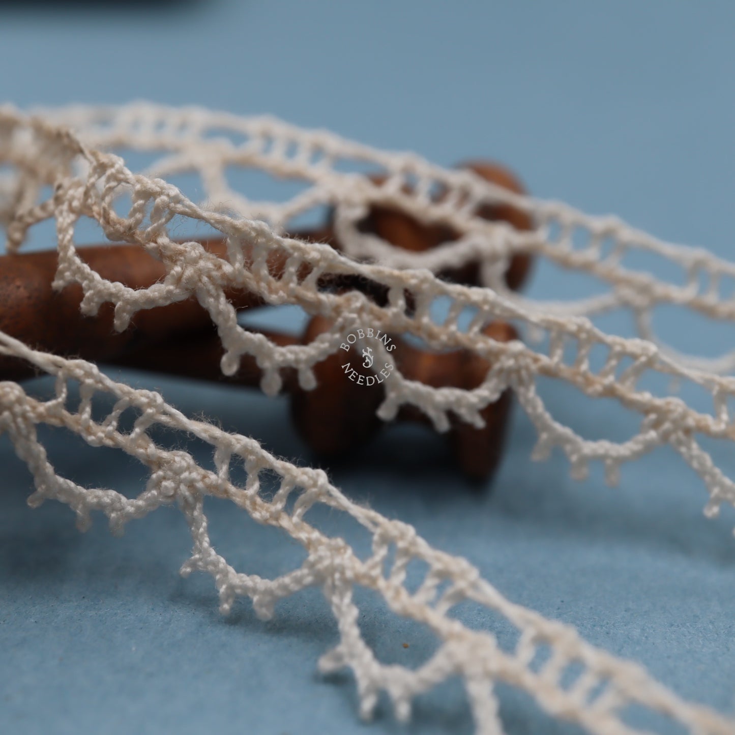 5m Narrow Vintage French Lace Border – Scalloped & Picot Trim