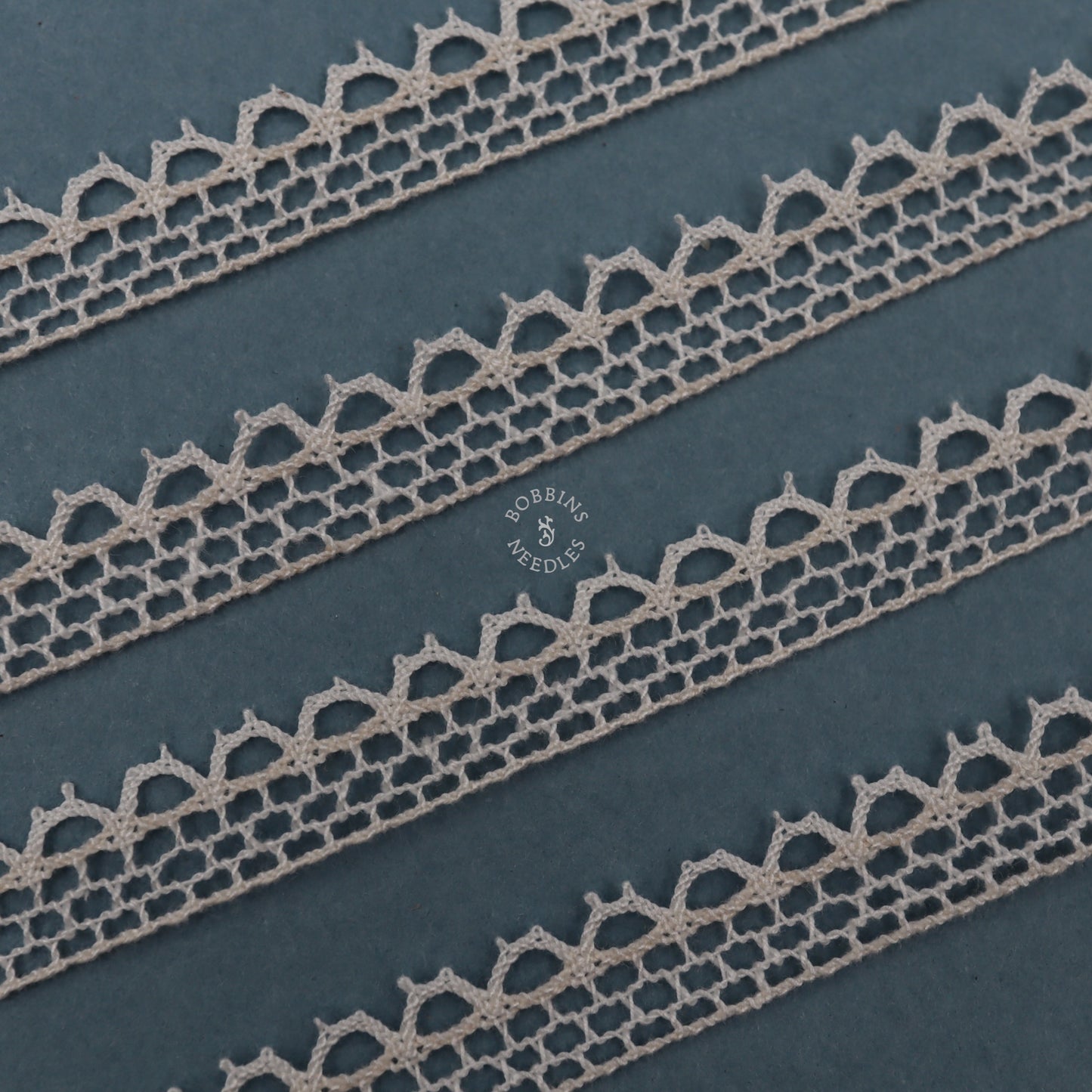 5m Vintage French Narrow Lace Border – Openwork Design