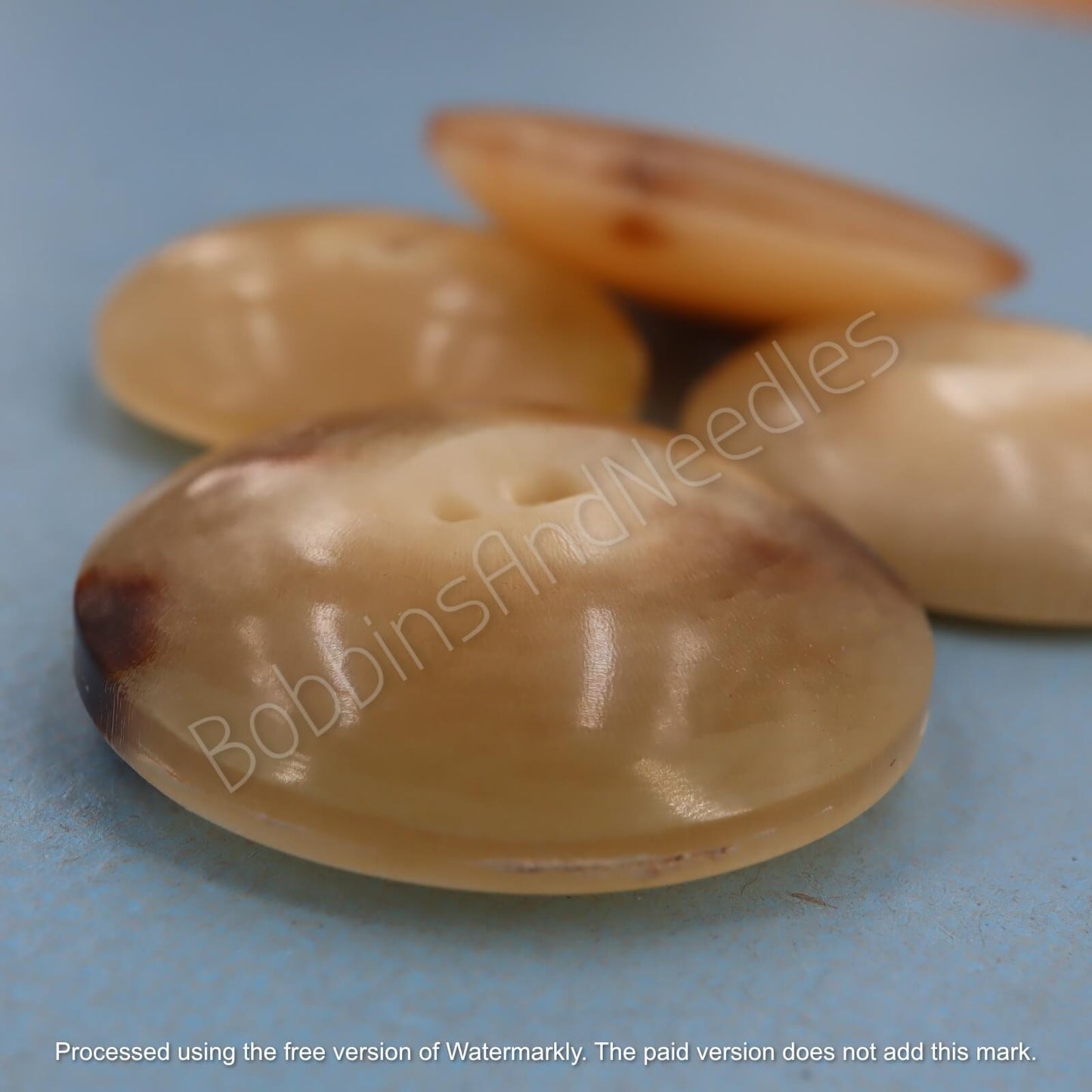 Set of 4 Mock Horn Buttons – Ø27mm to Ø33mm – Domed with Recessed Center