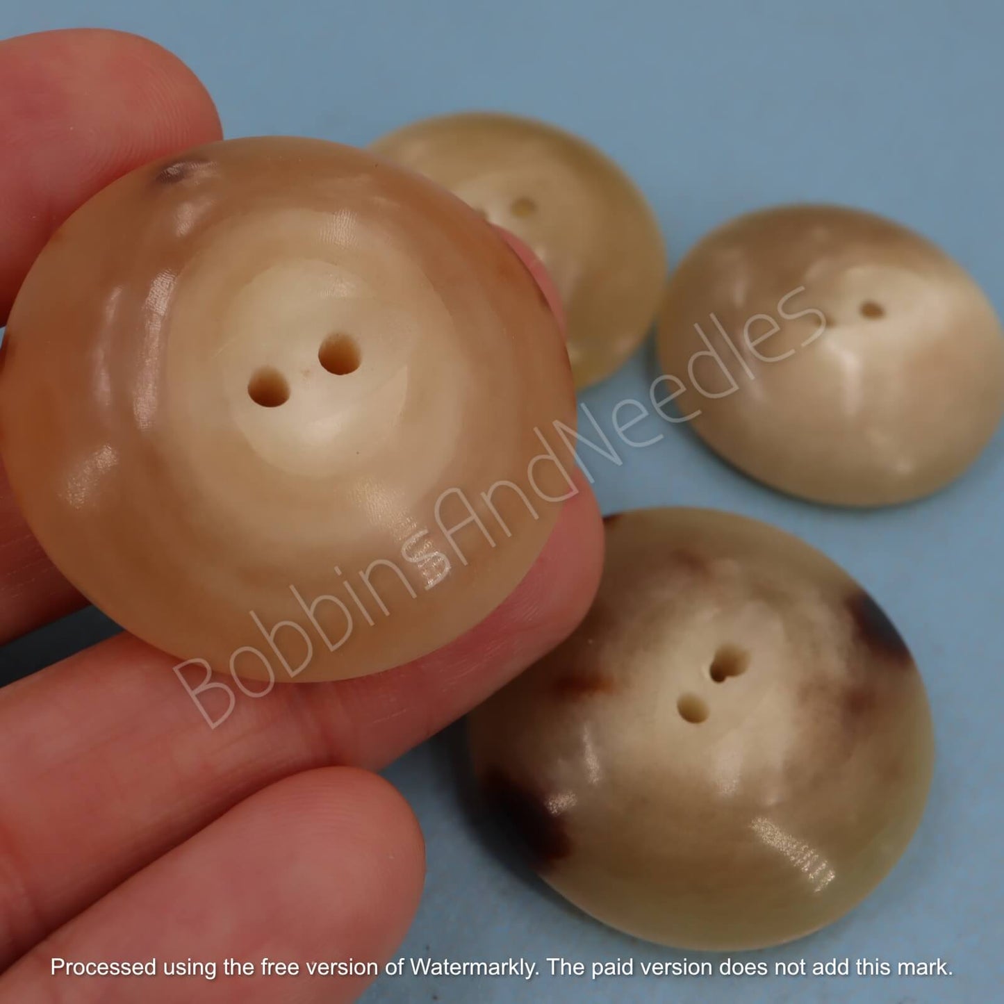 Set of 4 Mock Horn Buttons – Ø27mm to Ø33mm – Domed with Recessed Center