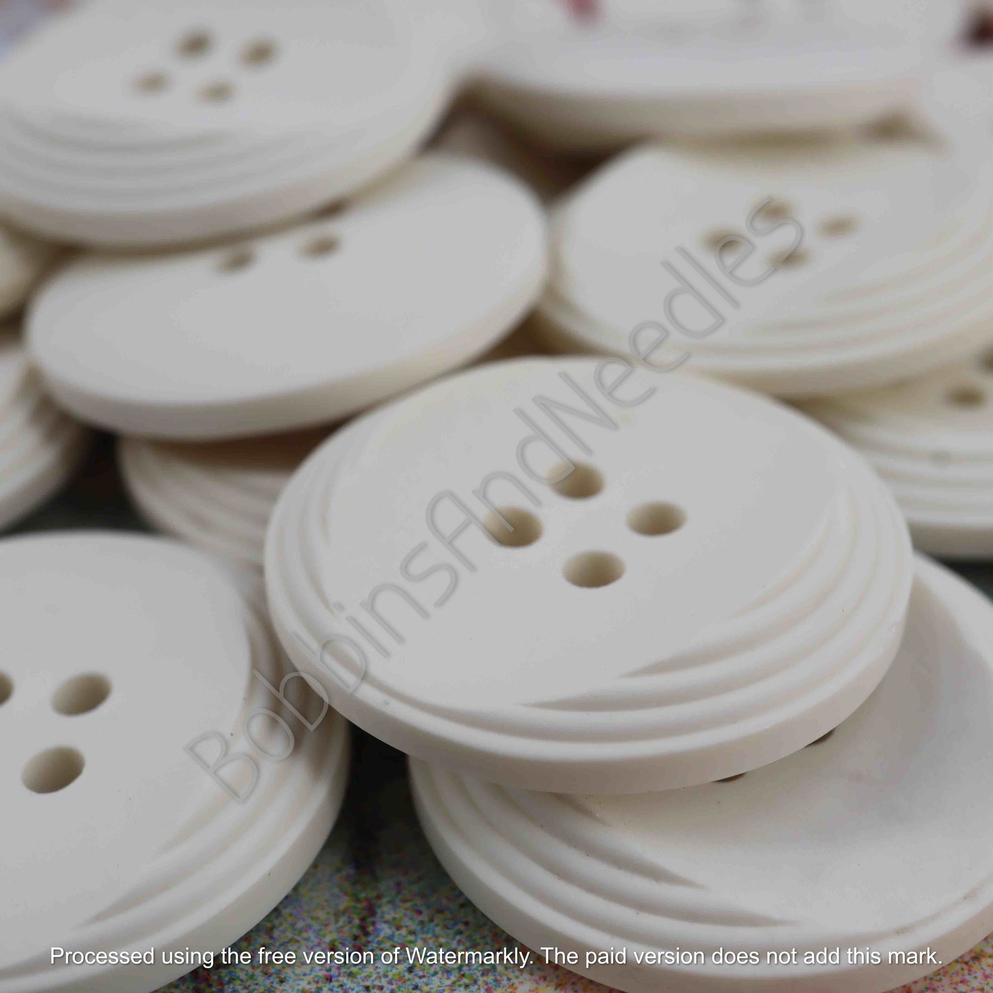 Set of 10 Vintage Casein Buttons Ø 22mm Pale Cream with Layered Edge - Bobbins&Needles