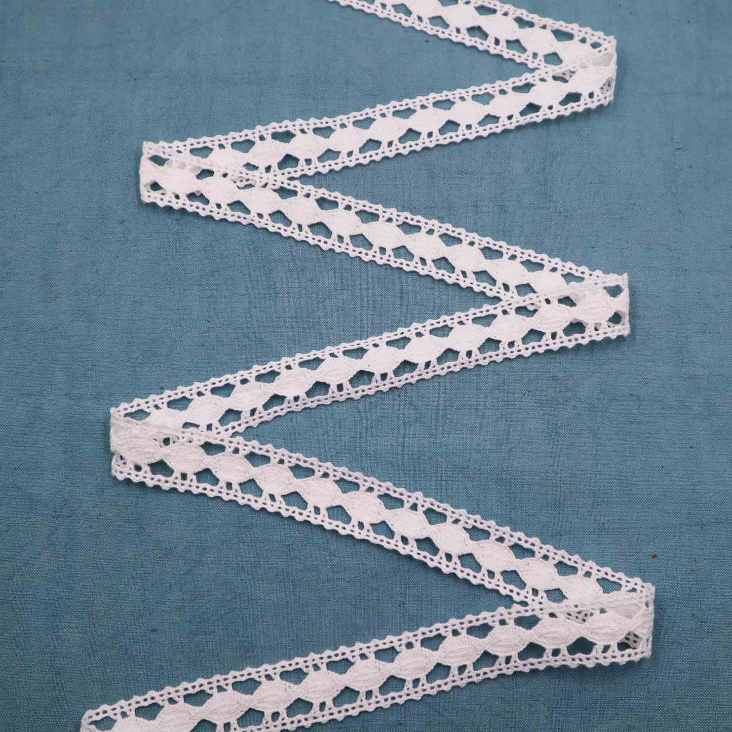 Cotton Bobbin Lace Trim - Bobbins&Needles