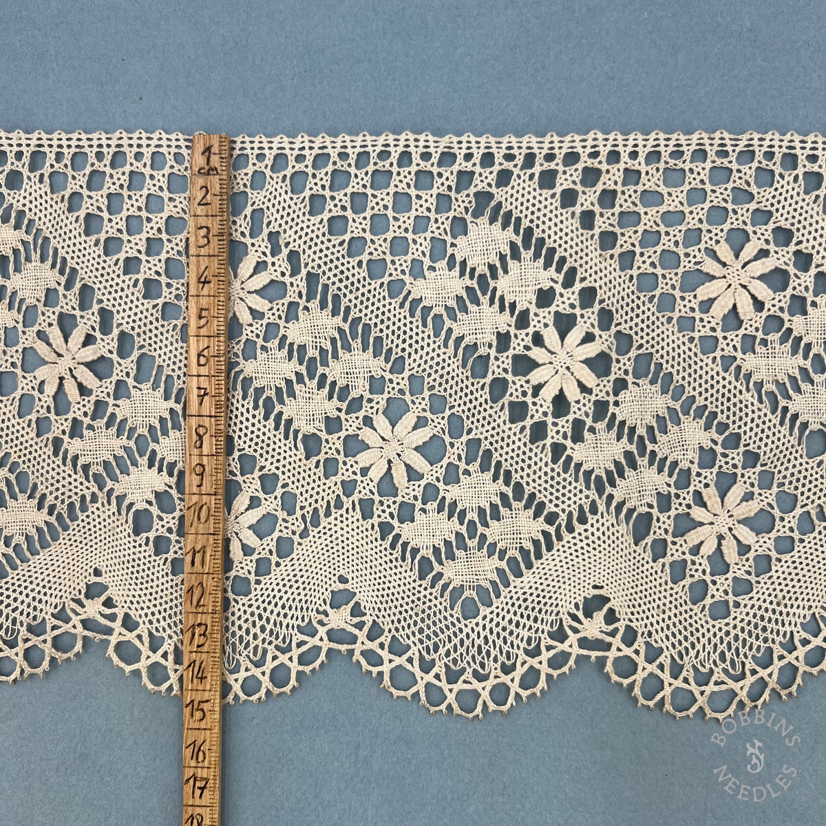 Antique Handmade Bobbin Lace Trim with Floral Pattern – 5.6 Metres