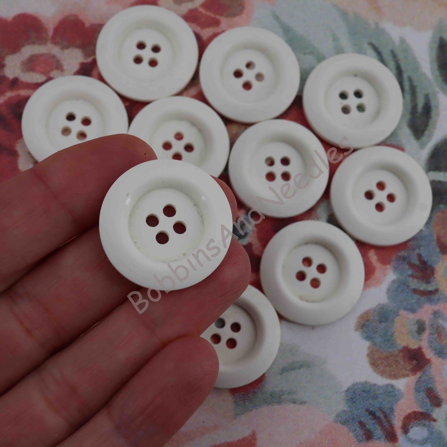 10 Vintage Casein Buttons Ø 25 mm with Recessed Center - Bobbins&Needles