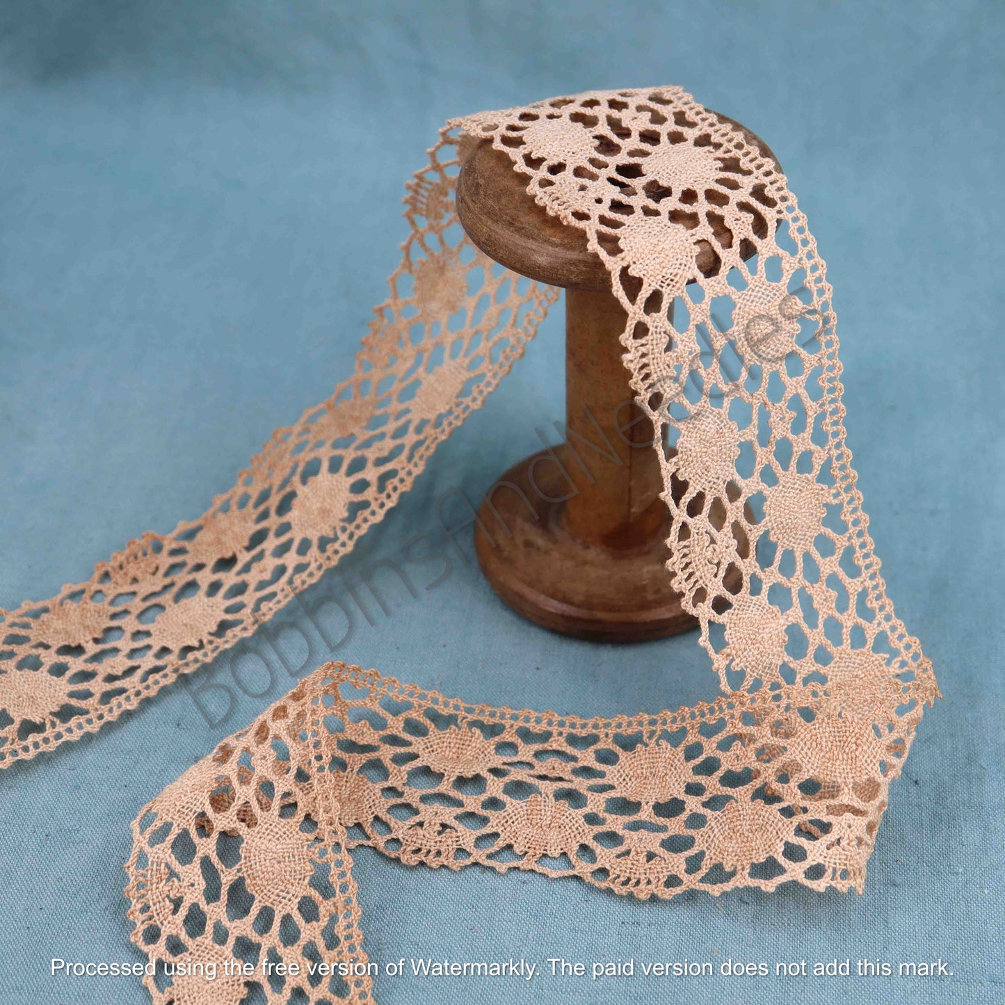 French Vintage Lace Trim in Beige Cotton