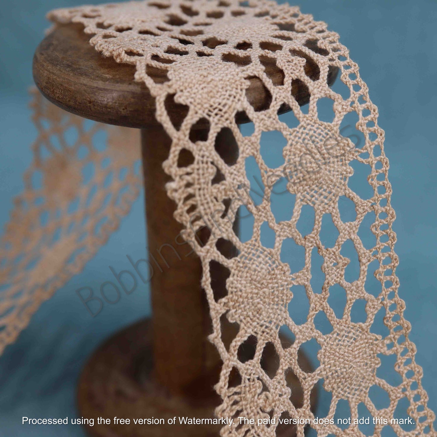 French Vintage Lace Trim in Beige Cotton