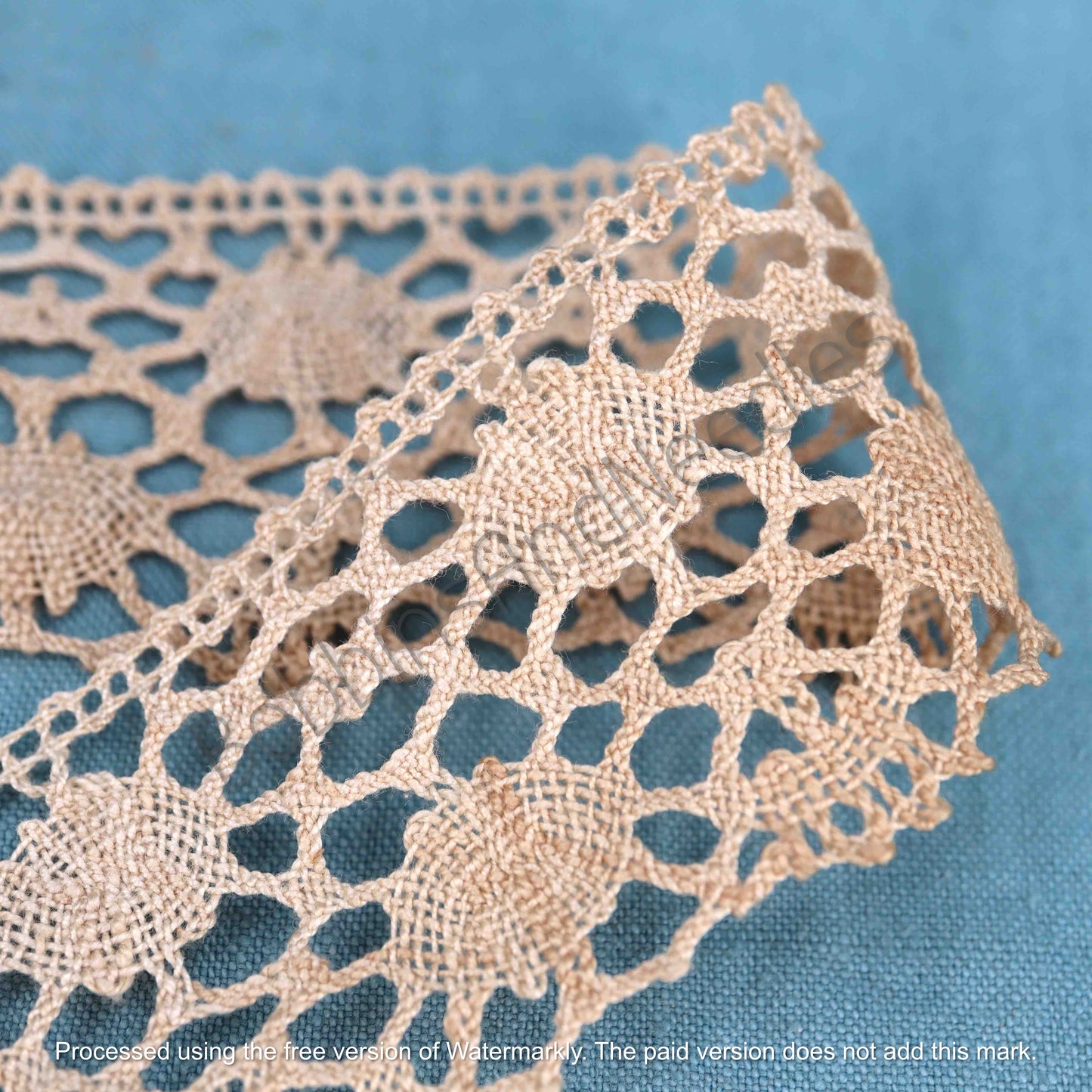French Vintage Lace Trim in Beige Cotton