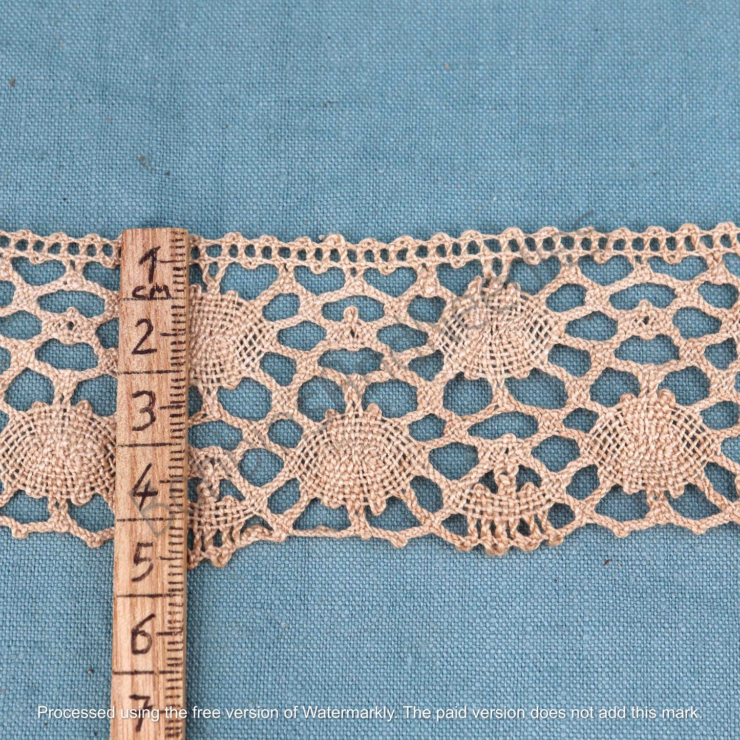 French Vintage Lace Trim in Beige Cotton