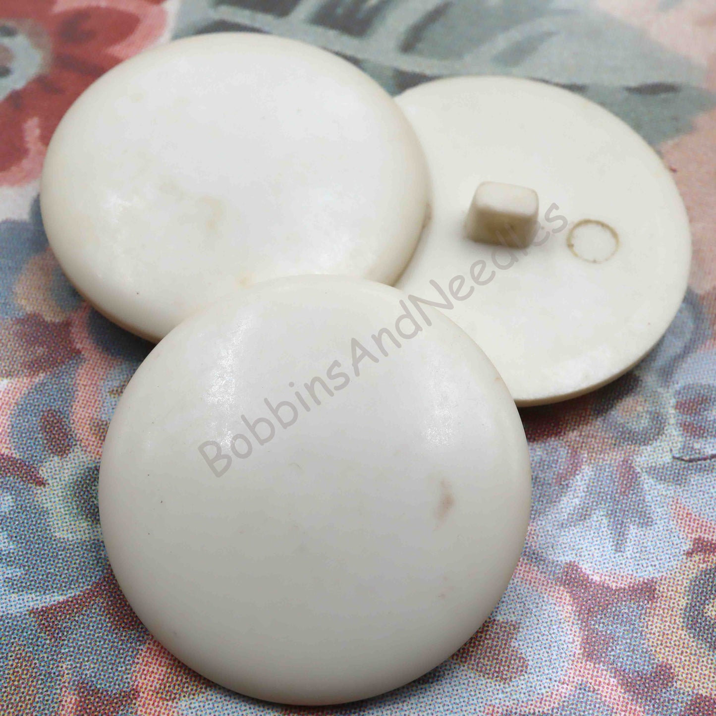 Set of 3 Vintage Buttons Ø 38mm Shank Back Ivory-Like - Bobbins&Needles