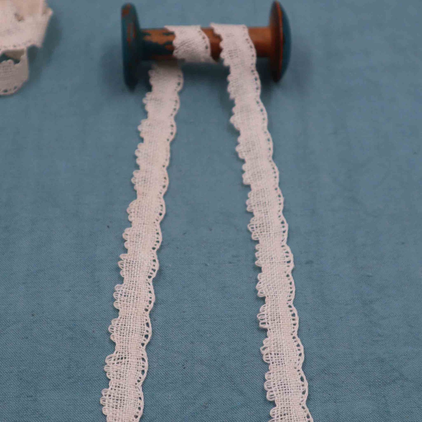 Handmade Linen Lace Trim - Bobbins&Needles