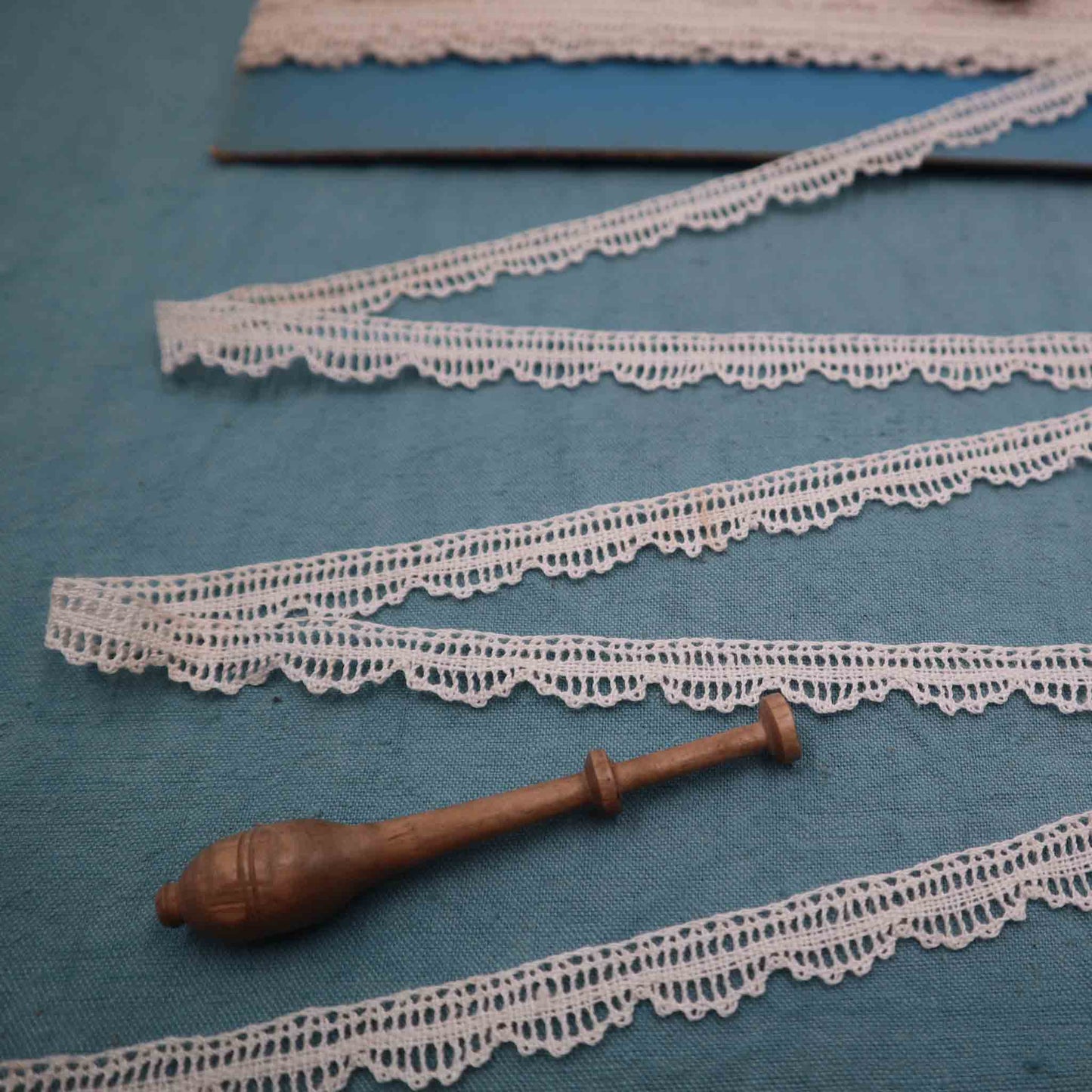 Handmade Linen Lace Trim - Bobbins&Needles