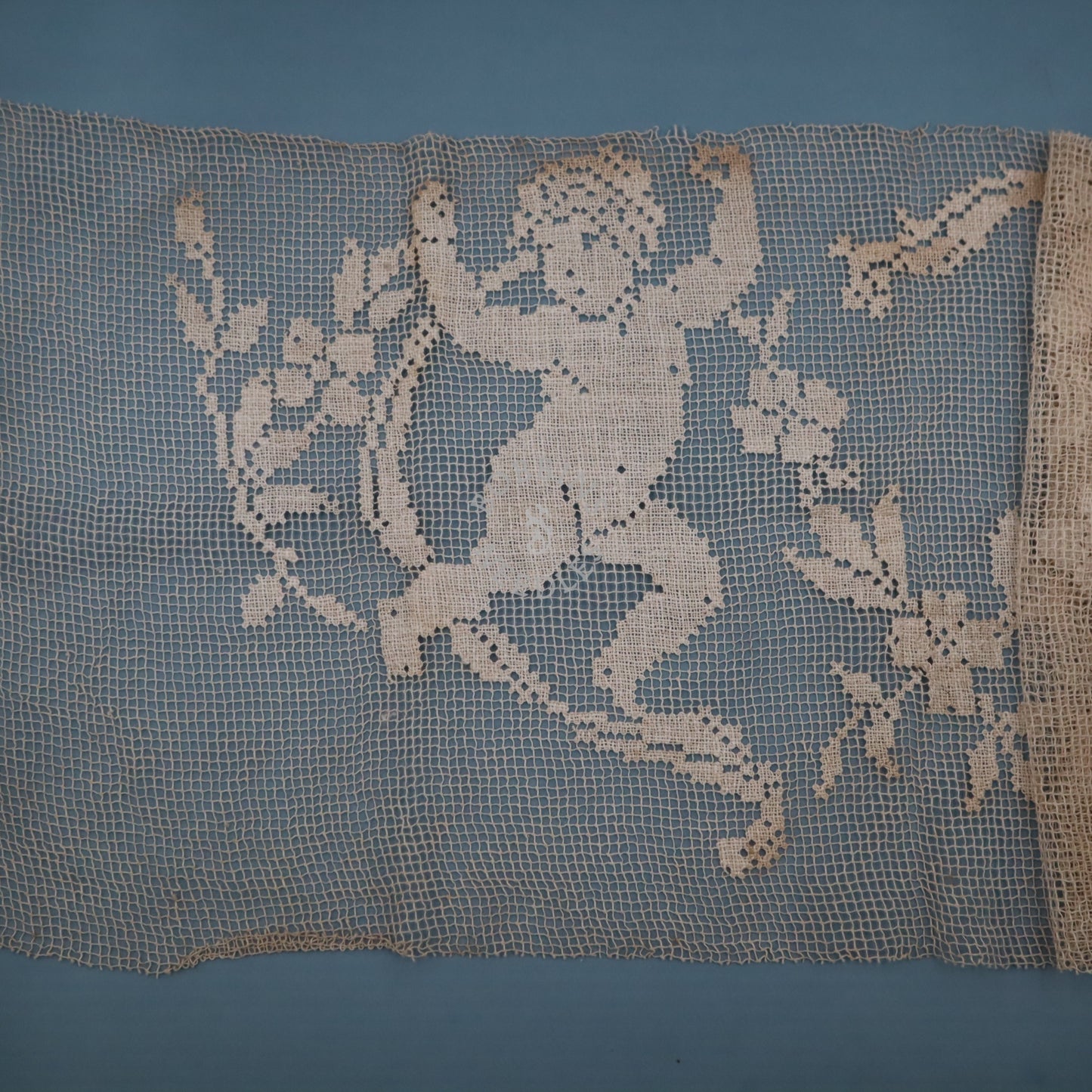 Antique Belgian Handmade Filet Lace Panel with Putti and Floral Garland – Linen Net Lace